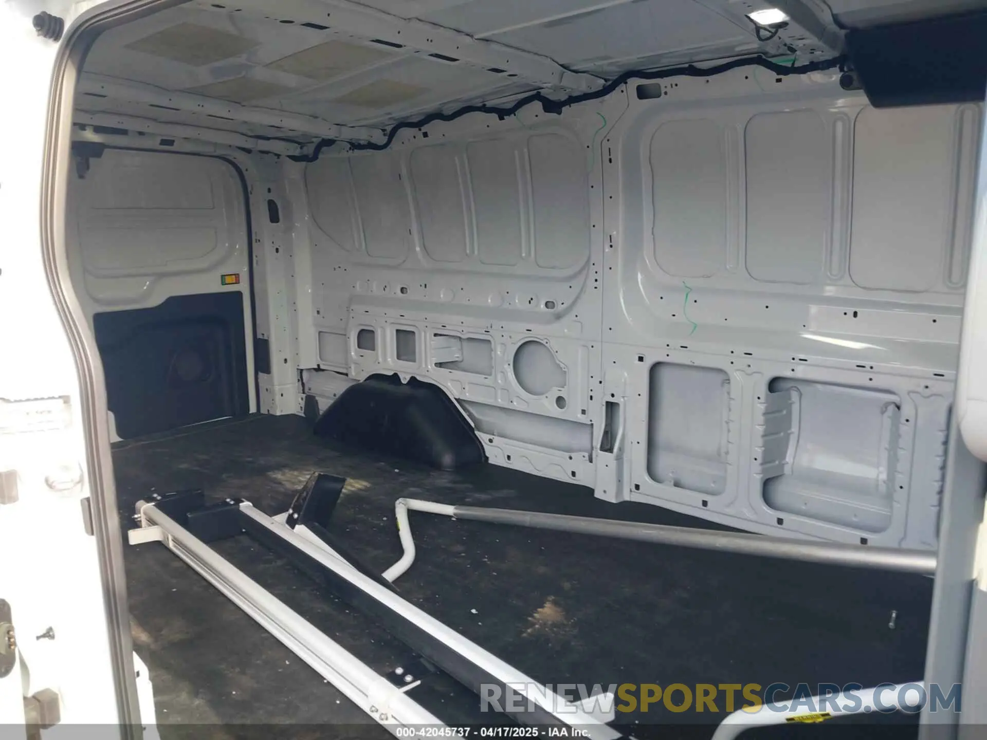 8 Photograph of a damaged car 1FTBR1Y81PKB73281 FORD TRANSIT-250 2023