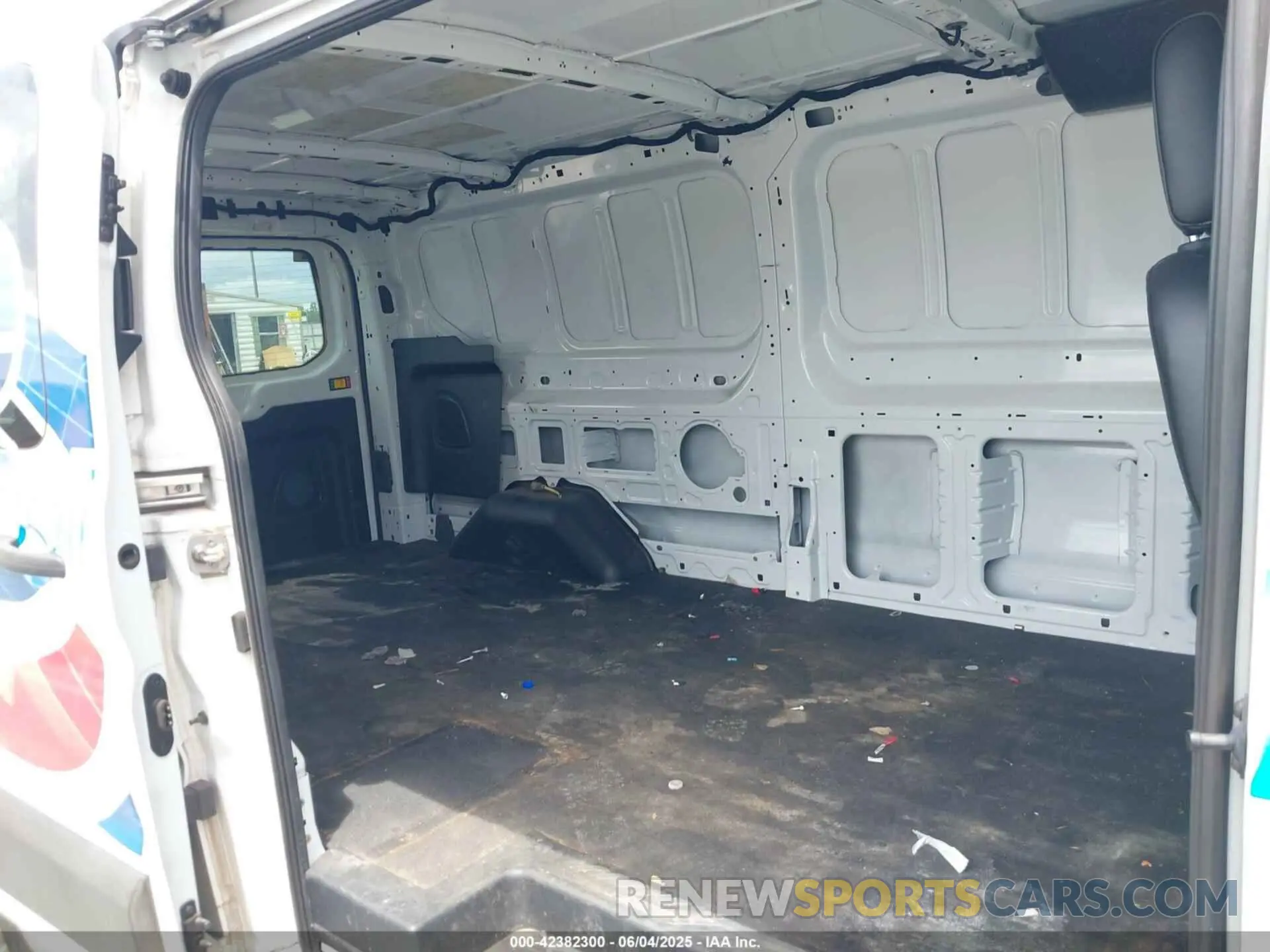 8 Photograph of a damaged car 1FTBR1Y88PKA76644 FORD TRANSIT-250 2023