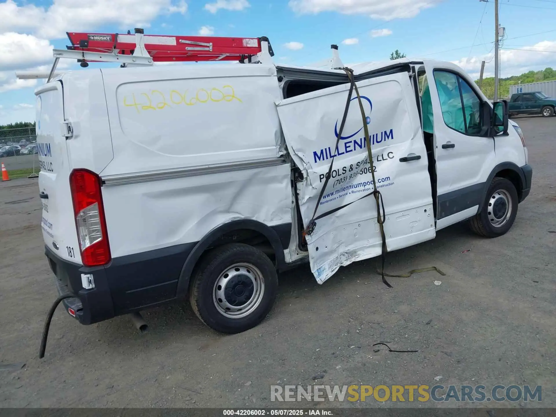4 Photograph of a damaged car 1FTBR1Y88PKB28094 FORD TRANSIT-250 2023