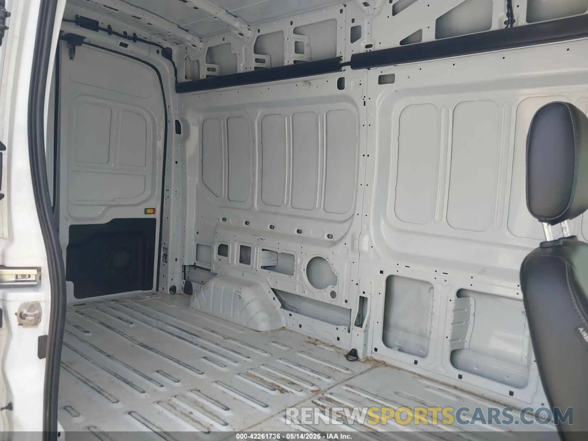 22 Photograph of a damaged car 1FTBR2X81PKB01651 FORD TRANSIT-250 2023