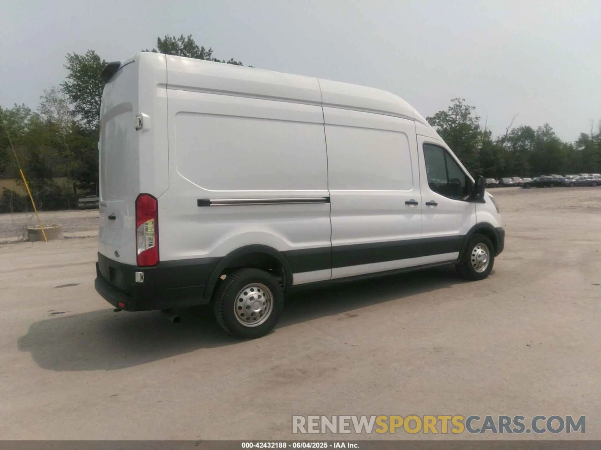 4 Photograph of a damaged car 1FTBR2X87PKB02108 FORD TRANSIT-250 2023