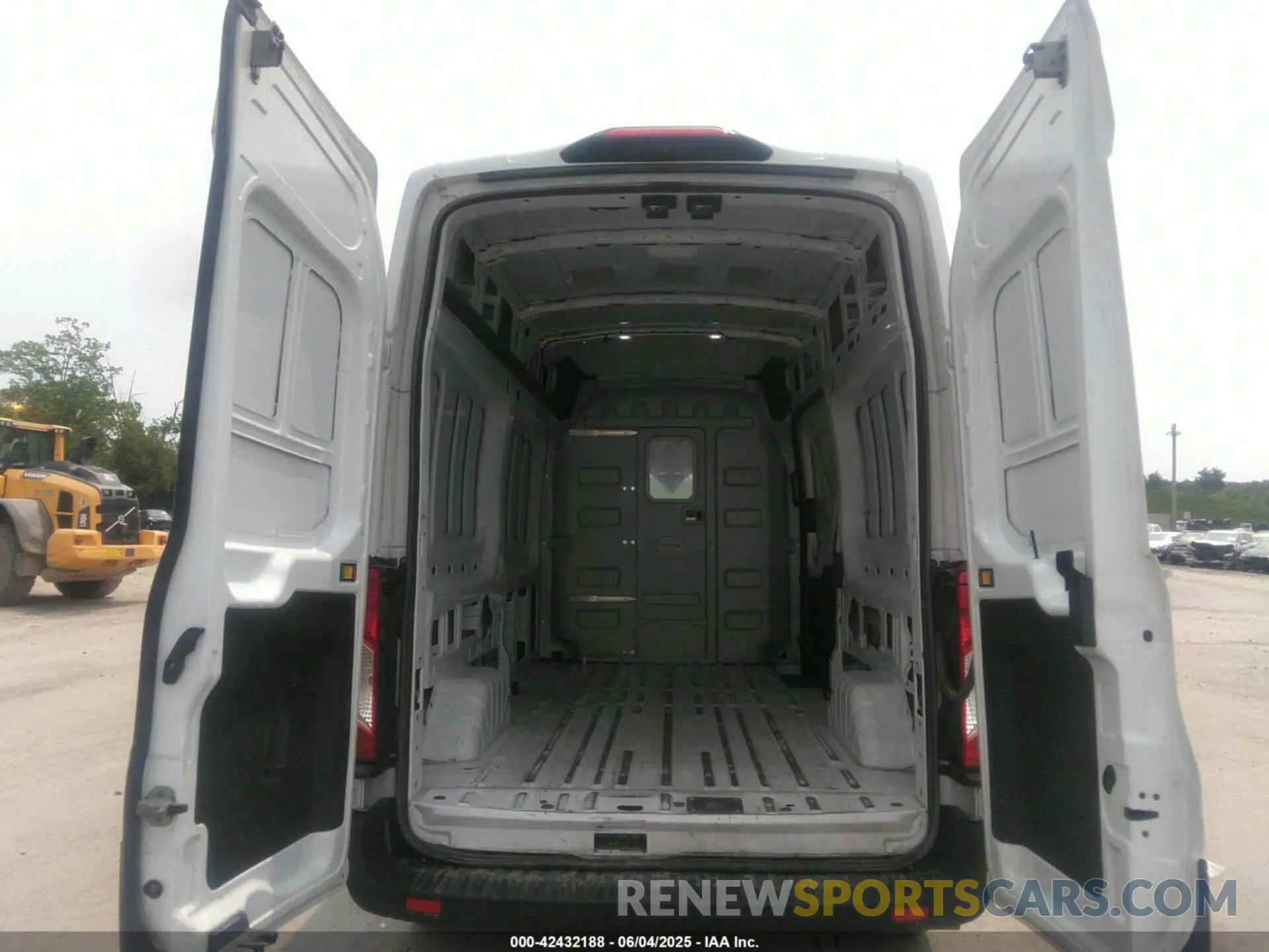 8 Photograph of a damaged car 1FTBR2X87PKB02108 FORD TRANSIT-250 2023
