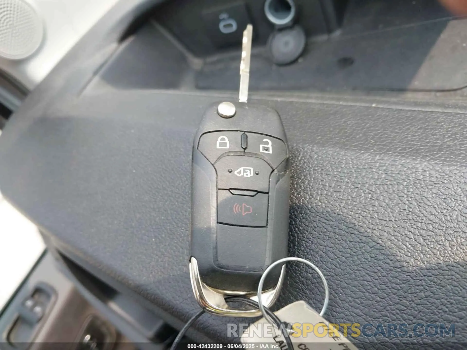 11 Photograph of a damaged car 1FTBR2C82RKA72122 FORD TRANSIT-250 2024