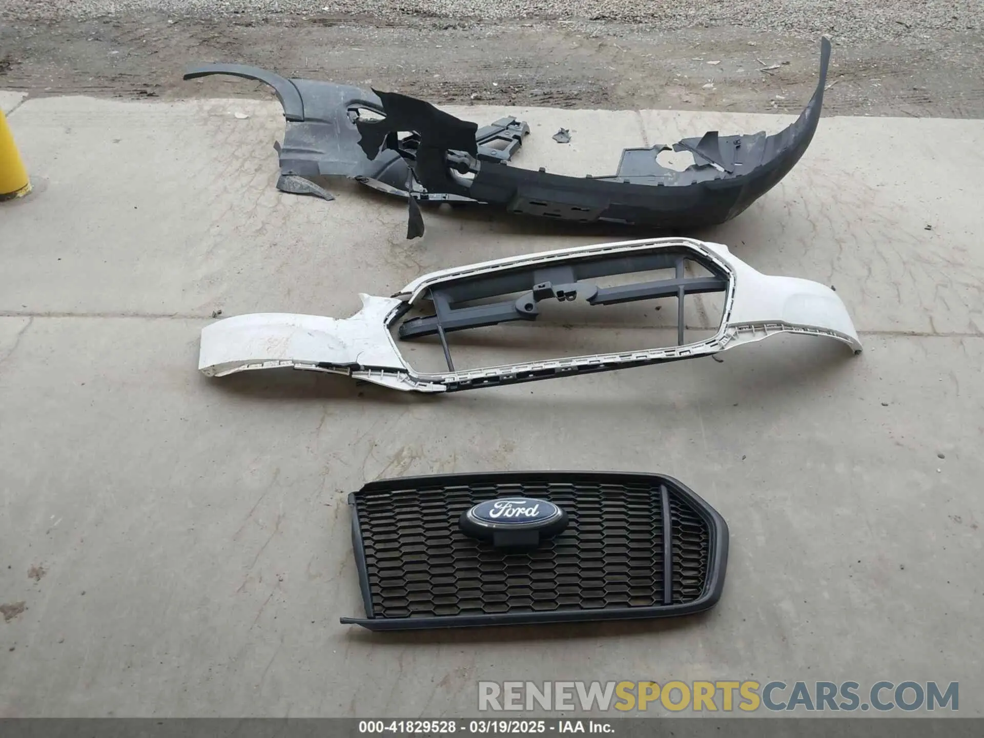 11 Photograph of a damaged car 1FTBR2C82RKA94637 FORD TRANSIT-250 2024