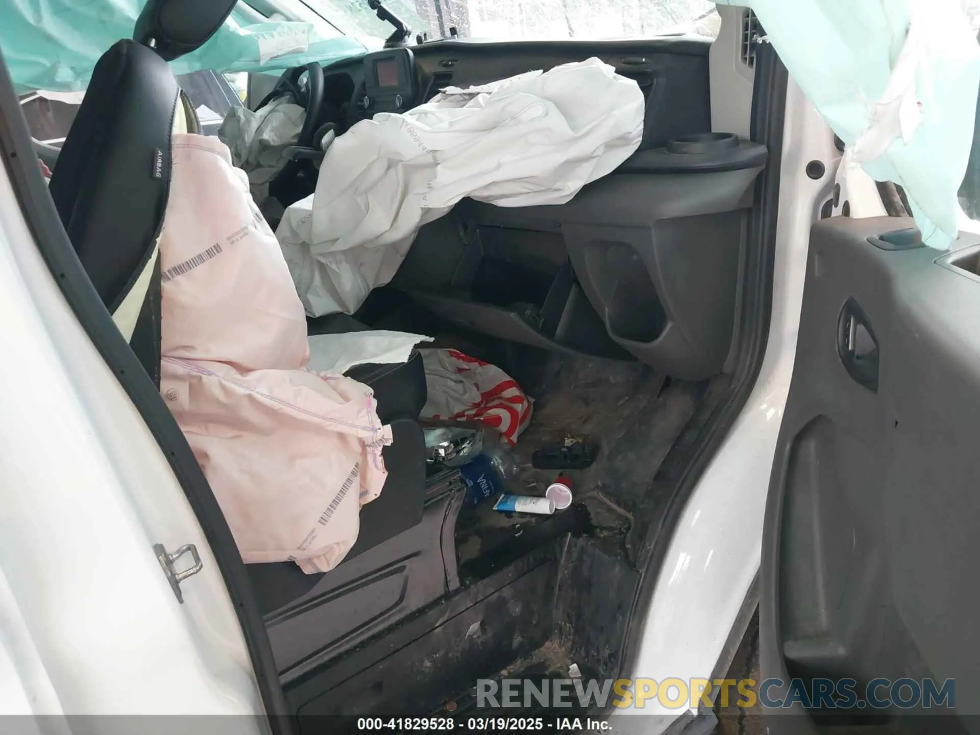5 Photograph of a damaged car 1FTBR2C82RKA94637 FORD TRANSIT-250 2024