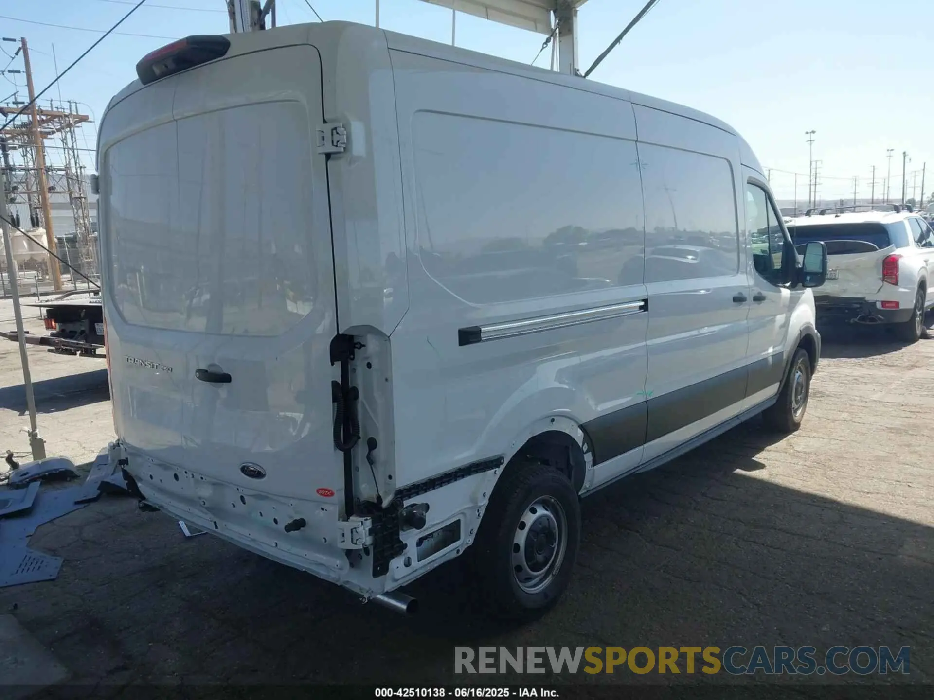 4 Photograph of a damaged car 1FTBR1C89SKA16128 FORD TRANSIT-250 2025