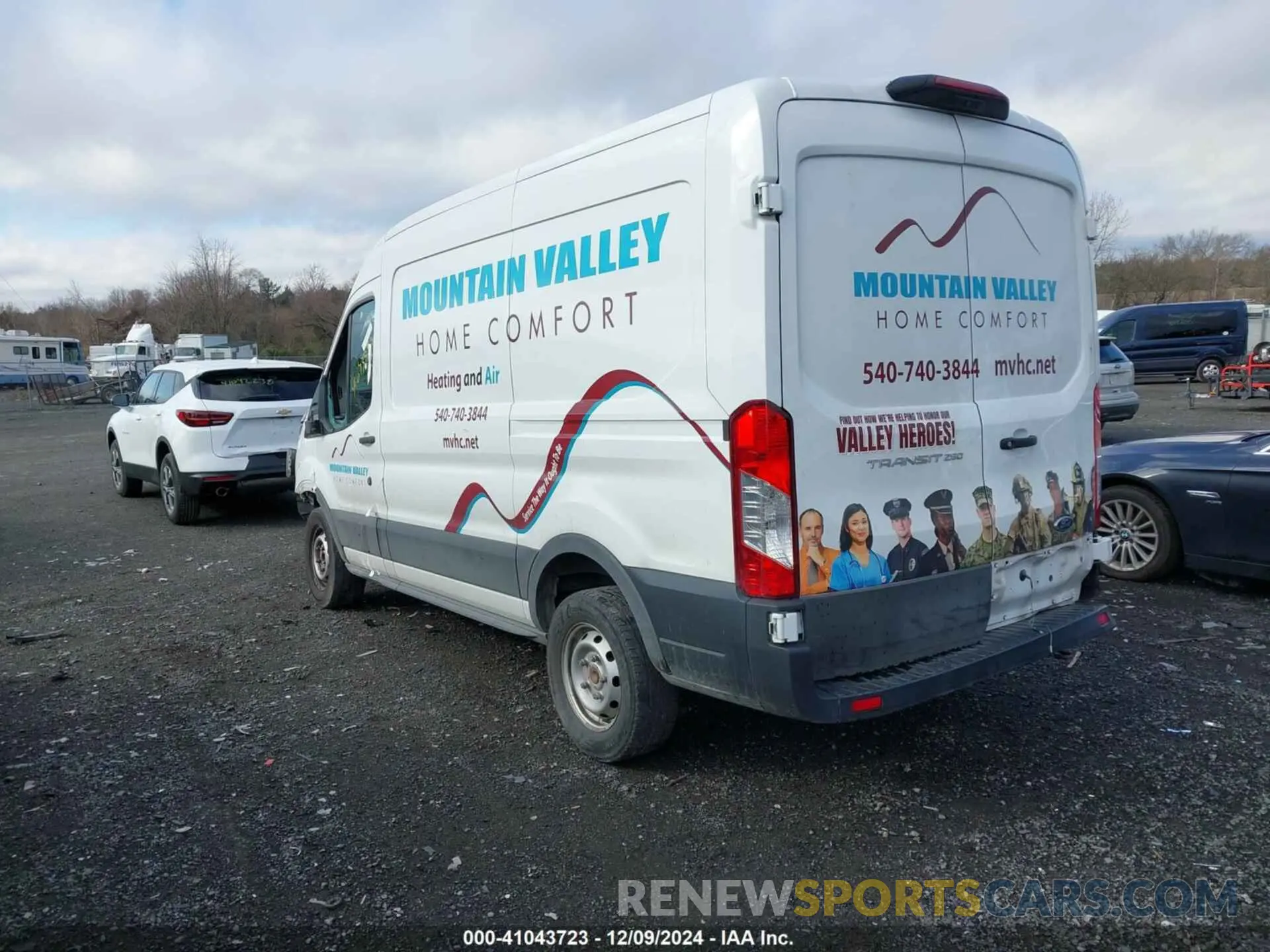 3 Photograph of a damaged car 1FTBR1C86LKB38981 FORD TRANSIT-250 CARGO VAN 2020