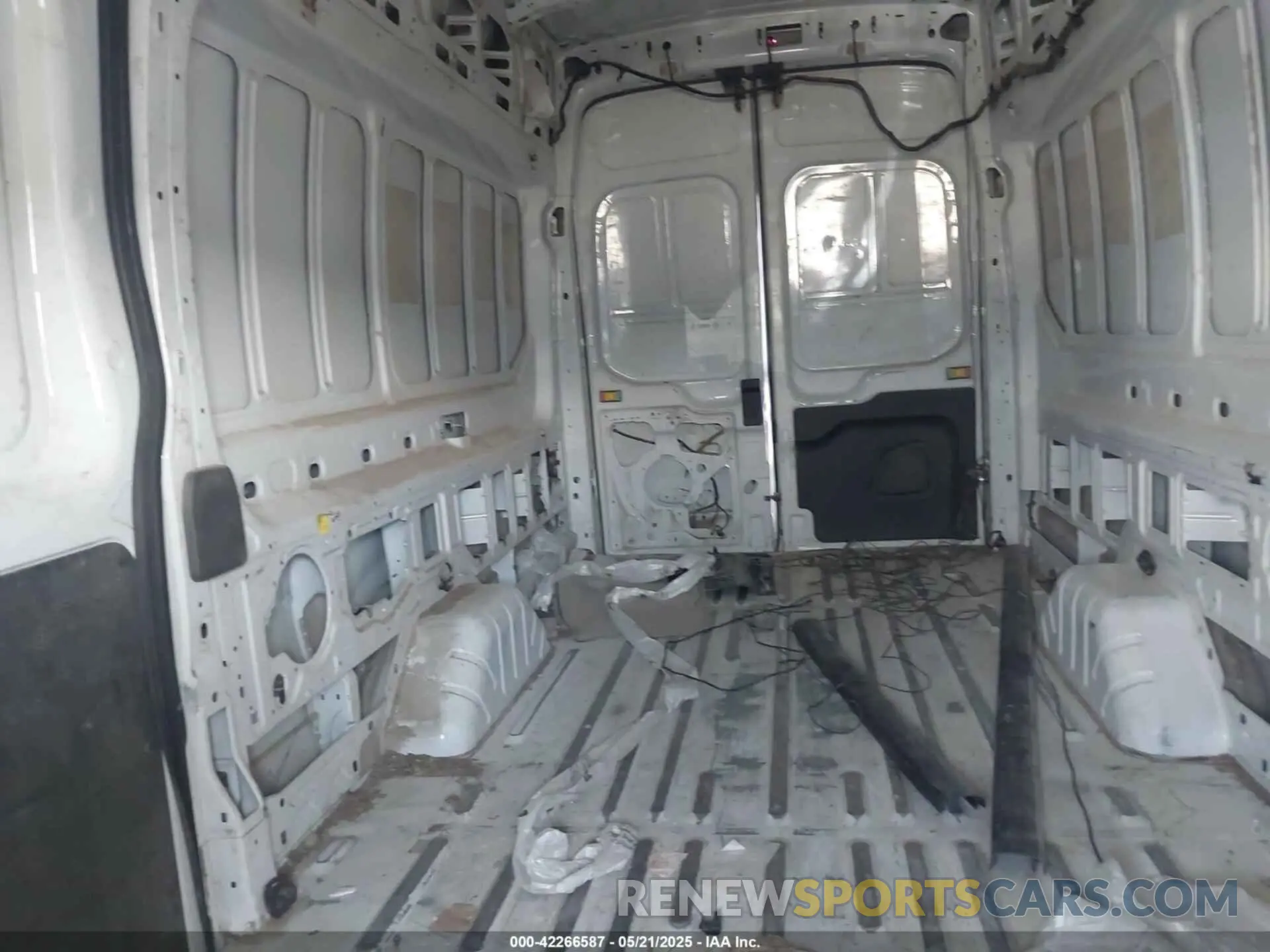 7 Photograph of a damaged car 1FTBR3X80LKB74770 FORD TRANSIT-250 CARGO VAN 2020