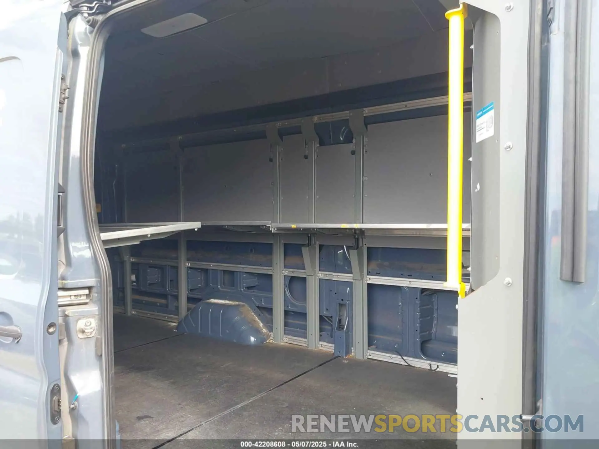 8 Photograph of a damaged car 1FTBR3X85LKA28378 FORD TRANSIT-250 CARGO VAN 2020