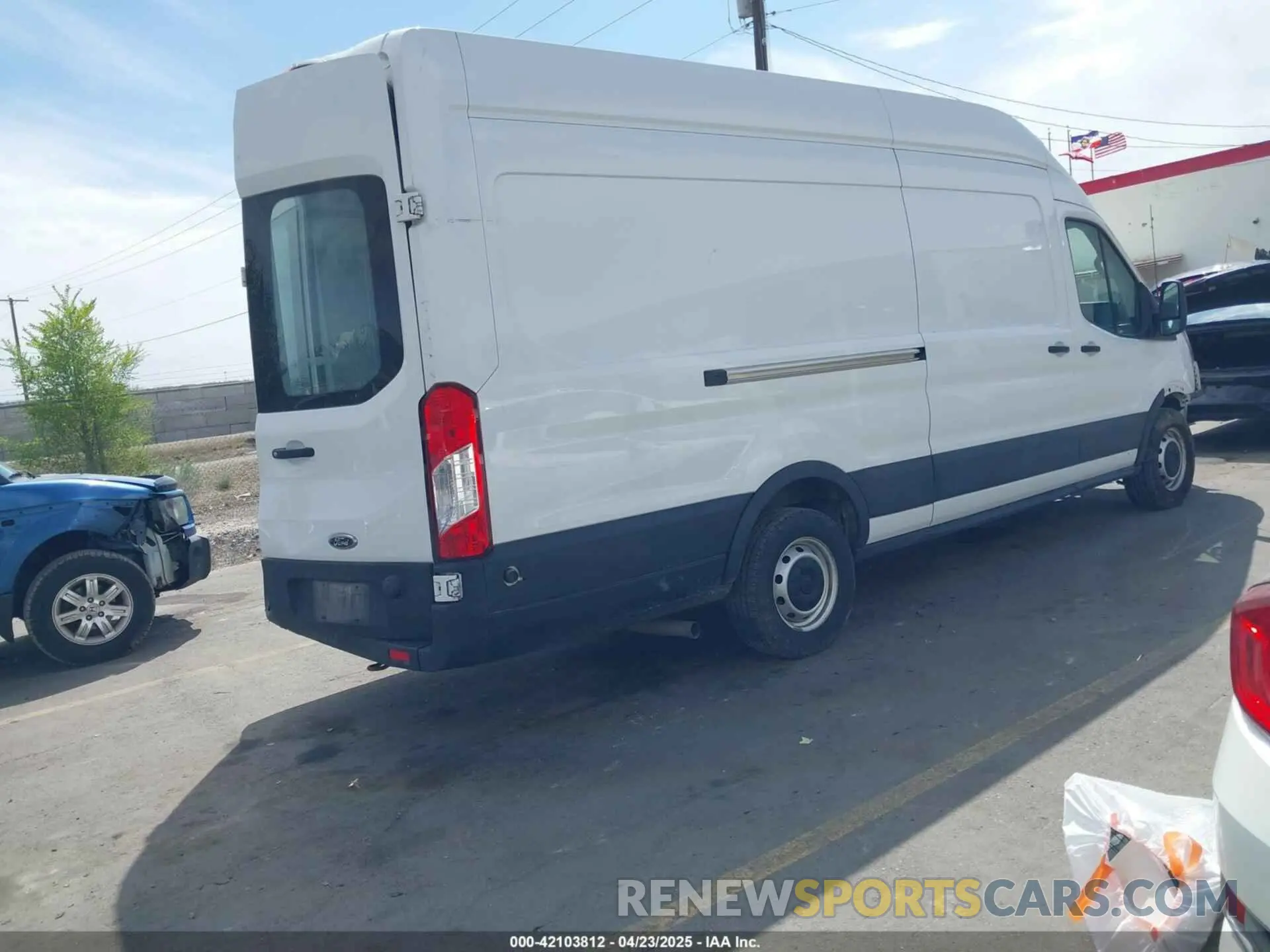 4 Photograph of a damaged car 1FTBR3X87LKB54483 FORD TRANSIT-250 CARGO VAN 2020
