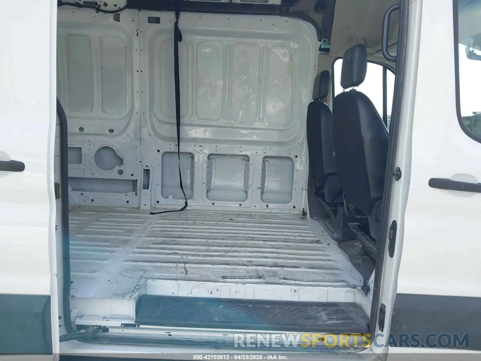 8 Photograph of a damaged car 1FTBR3X87LKB54483 FORD TRANSIT-250 CARGO VAN 2020