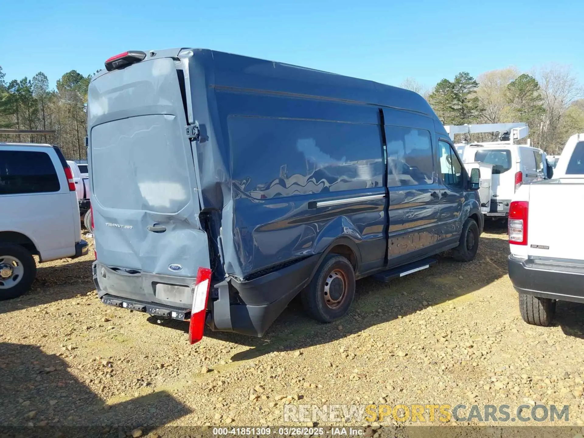 4 Photograph of a damaged car 1FTBR3X88LKA72598 FORD TRANSIT-250 CARGO VAN 2020