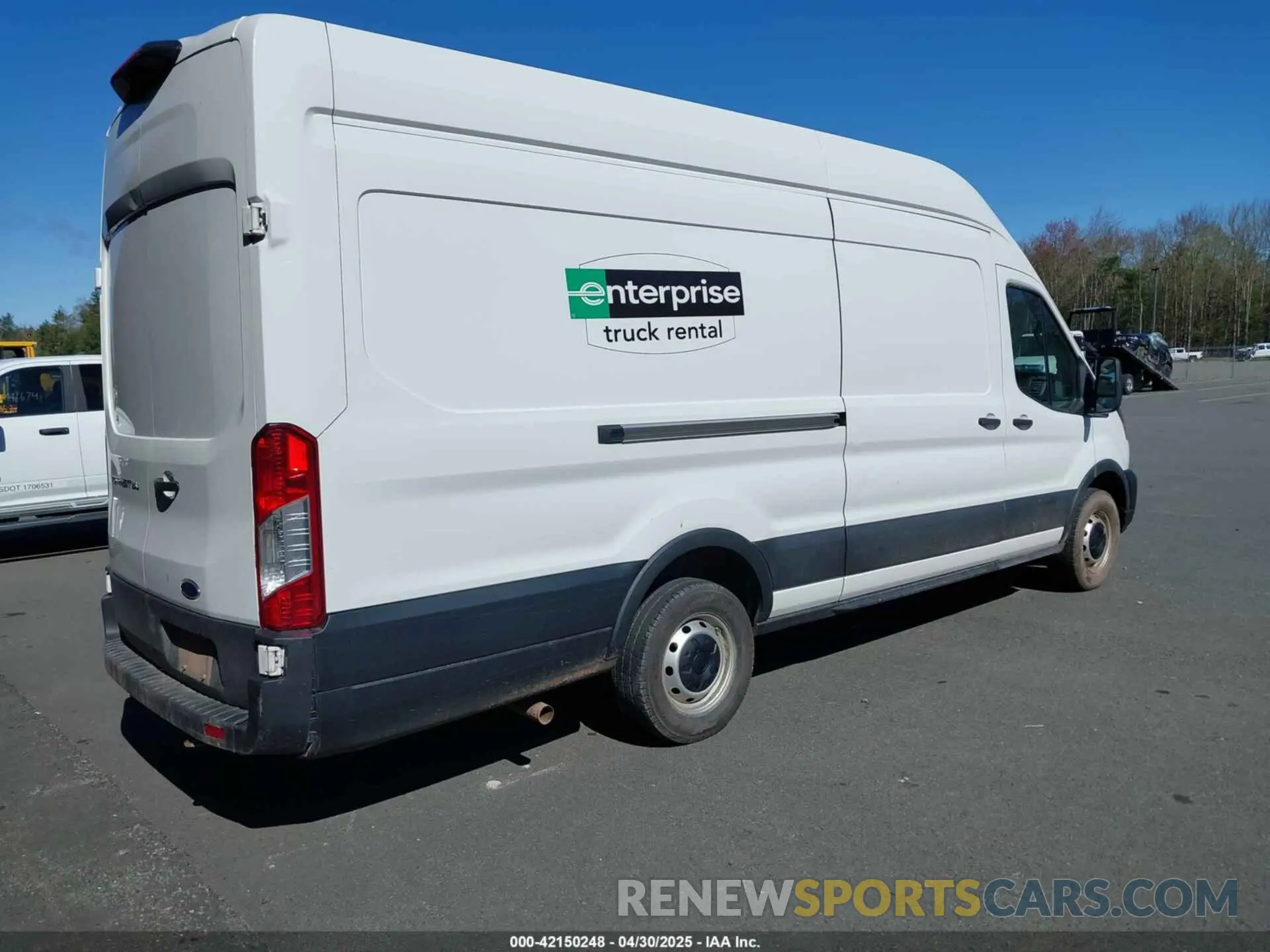 4 Photograph of a damaged car 1FTBR3X85NKA74408 FORD TRANSIT-250 CARGO VAN 2022