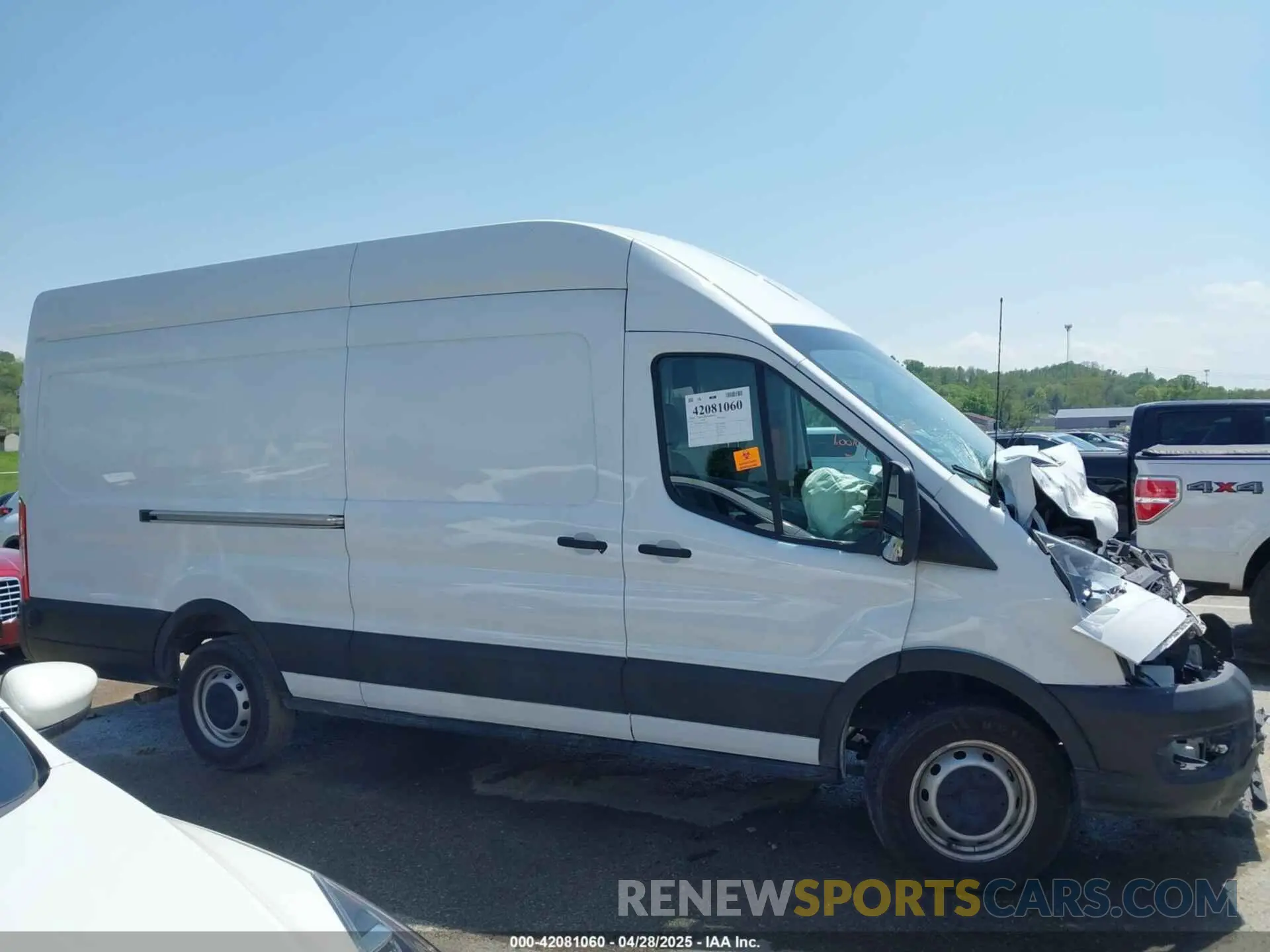 13 Photograph of a damaged car 1FTBR3X8XNKA31327 FORD TRANSIT-250 CARGO VAN 2022