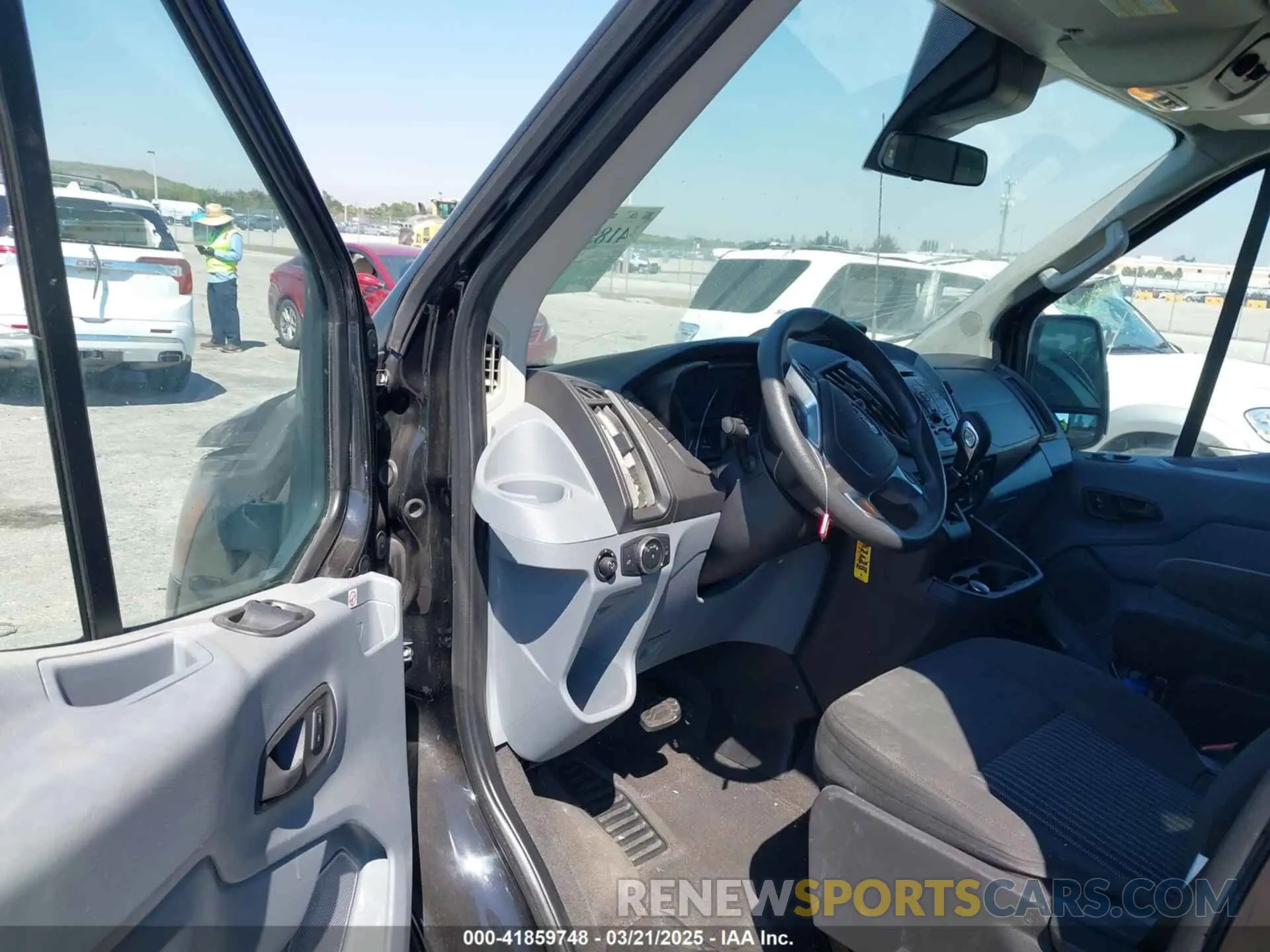 5 Photograph of a damaged car 1FBAX2CG4KKA76658 FORD TRANSIT-350 2019