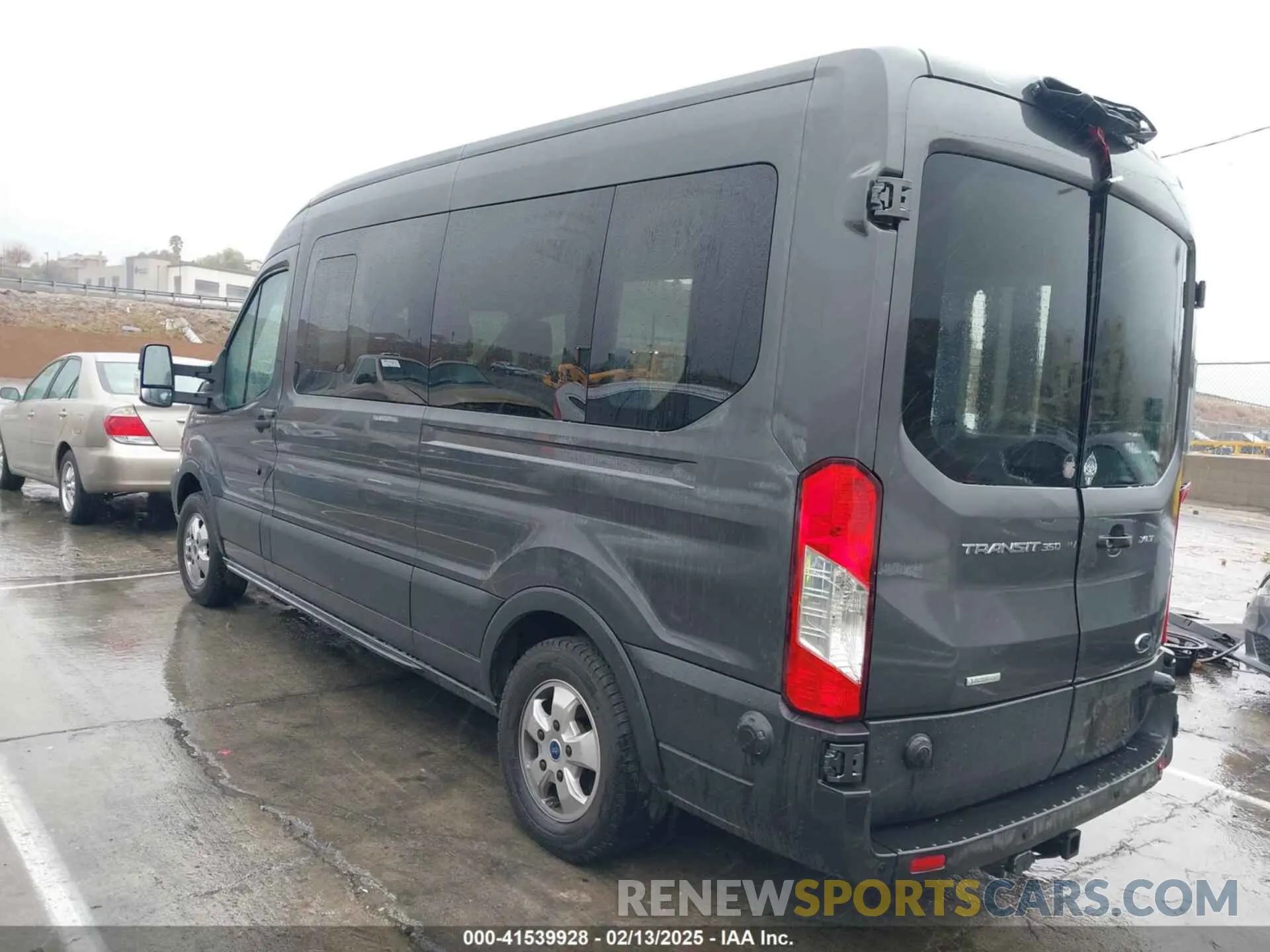 3 Photograph of a damaged car 1FBAX2CG9KKA46619 FORD TRANSIT-350 2019