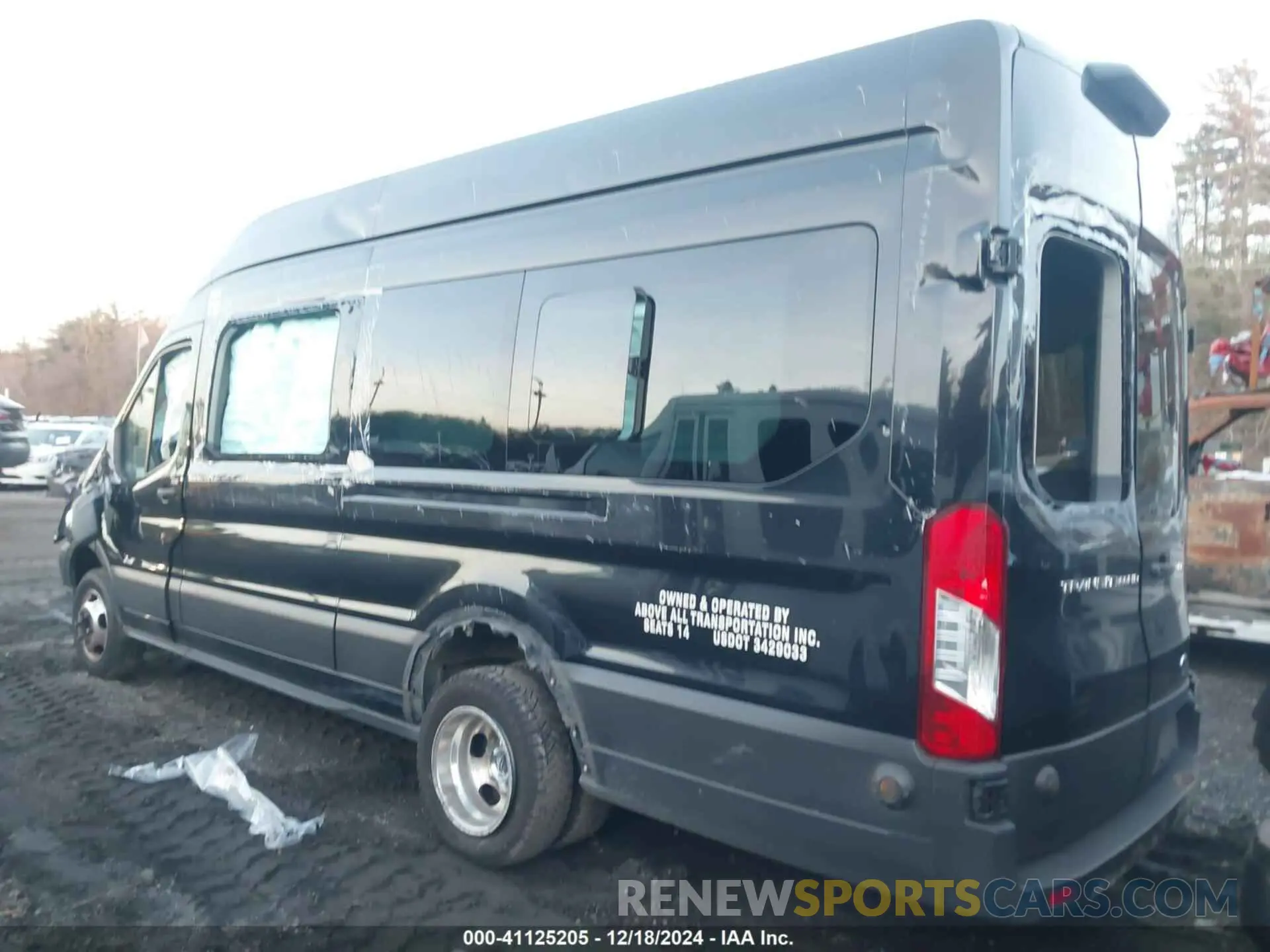 3 Photograph of a damaged car 1FBVU4XM8KKB66885 FORD TRANSIT-350 2019