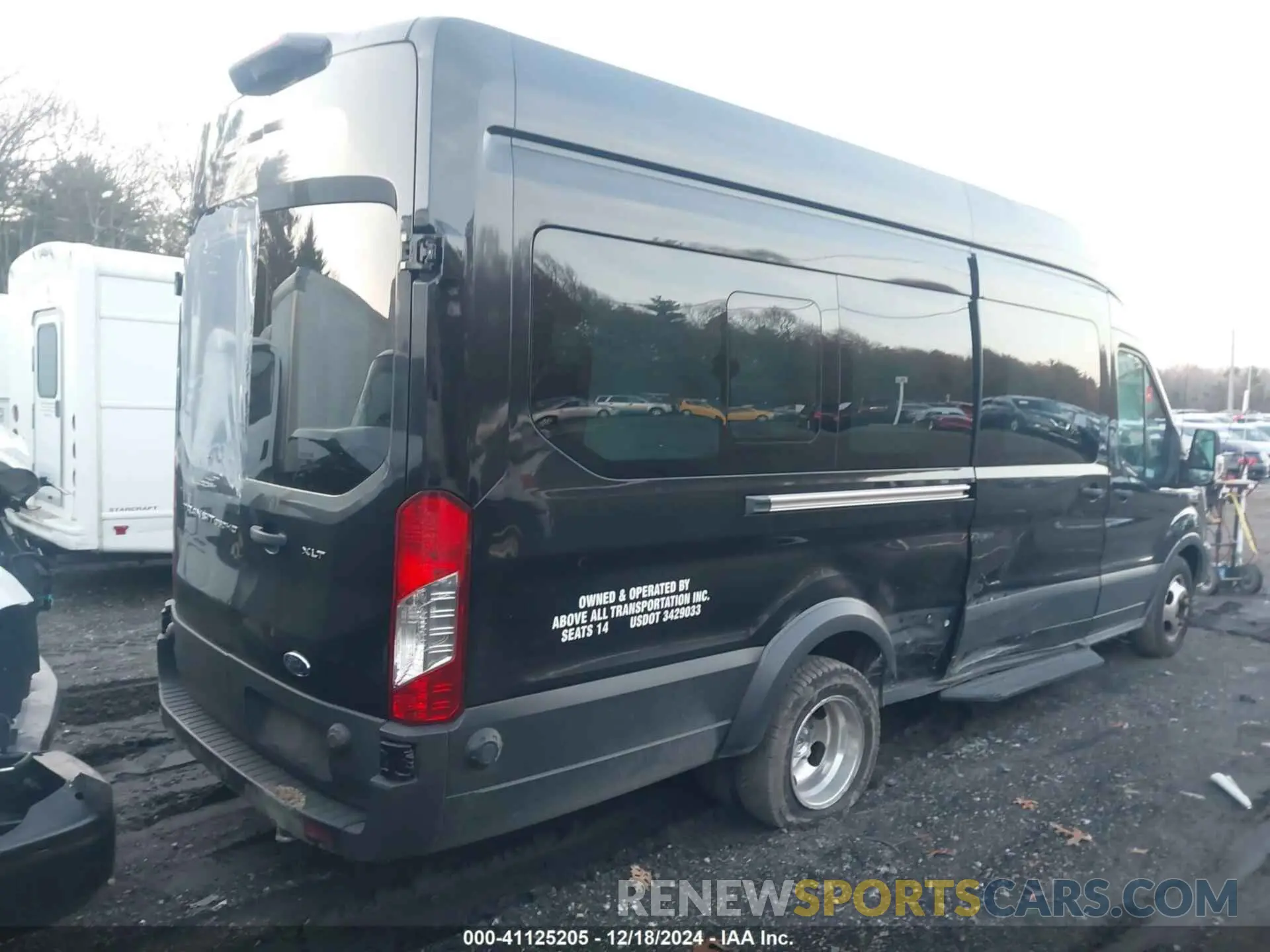 4 Photograph of a damaged car 1FBVU4XM8KKB66885 FORD TRANSIT-350 2019
