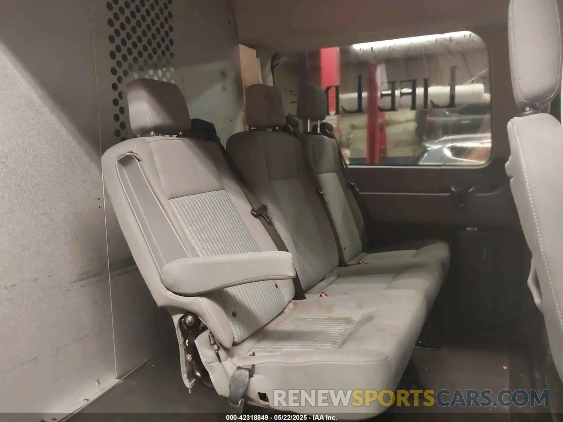 8 Photograph of a damaged car 1FBZX2CG1KKA20728 FORD TRANSIT-350 2019