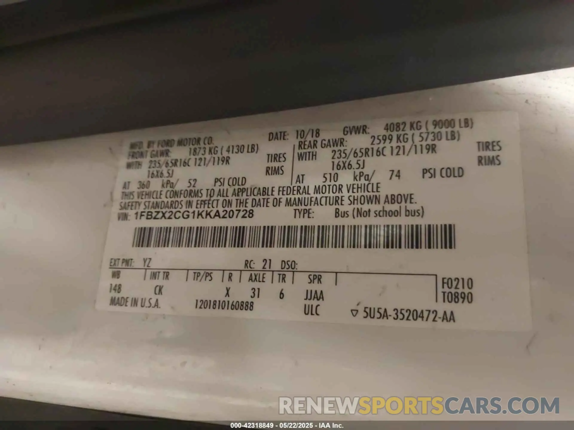 9 Photograph of a damaged car 1FBZX2CG1KKA20728 FORD TRANSIT-350 2019