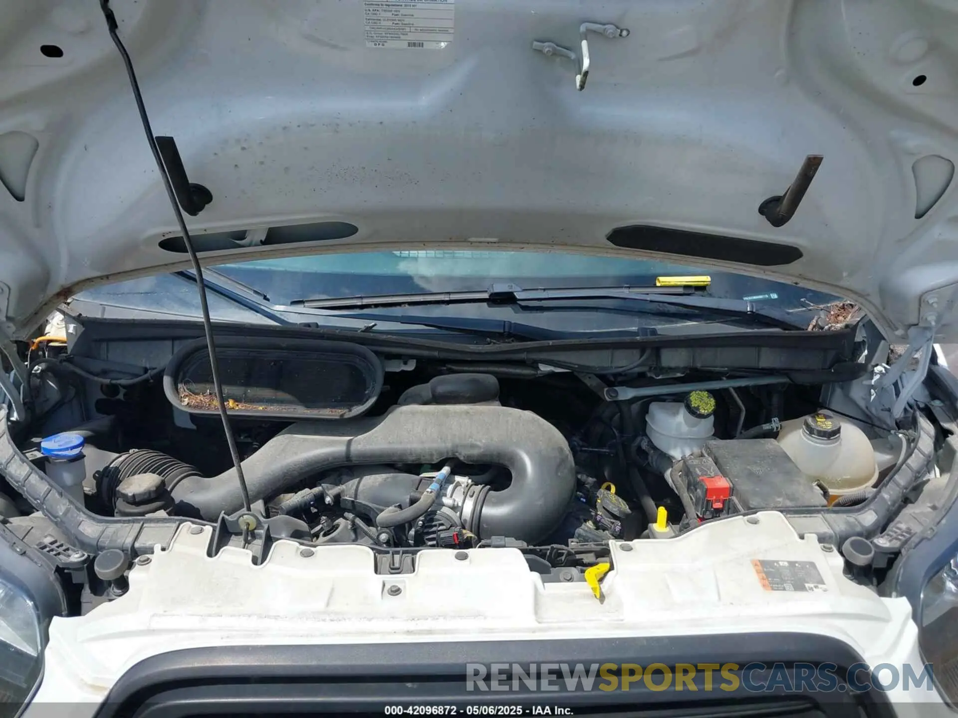 10 Photograph of a damaged car 1FBZX2CM5KKB87115 FORD TRANSIT-350 2019