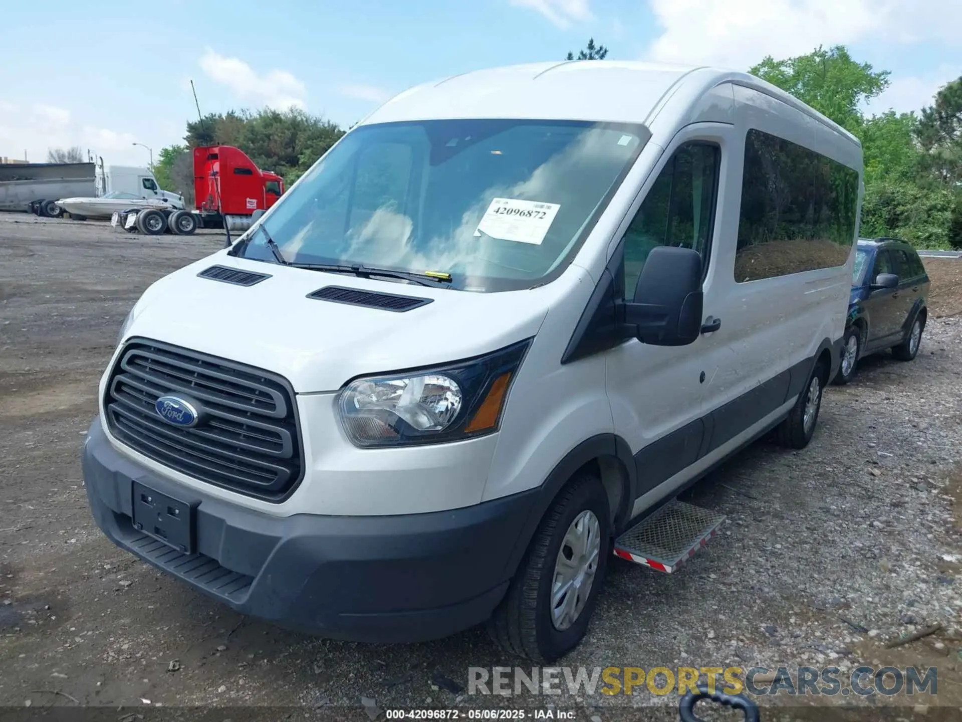 2 Photograph of a damaged car 1FBZX2CM5KKB87115 FORD TRANSIT-350 2019
