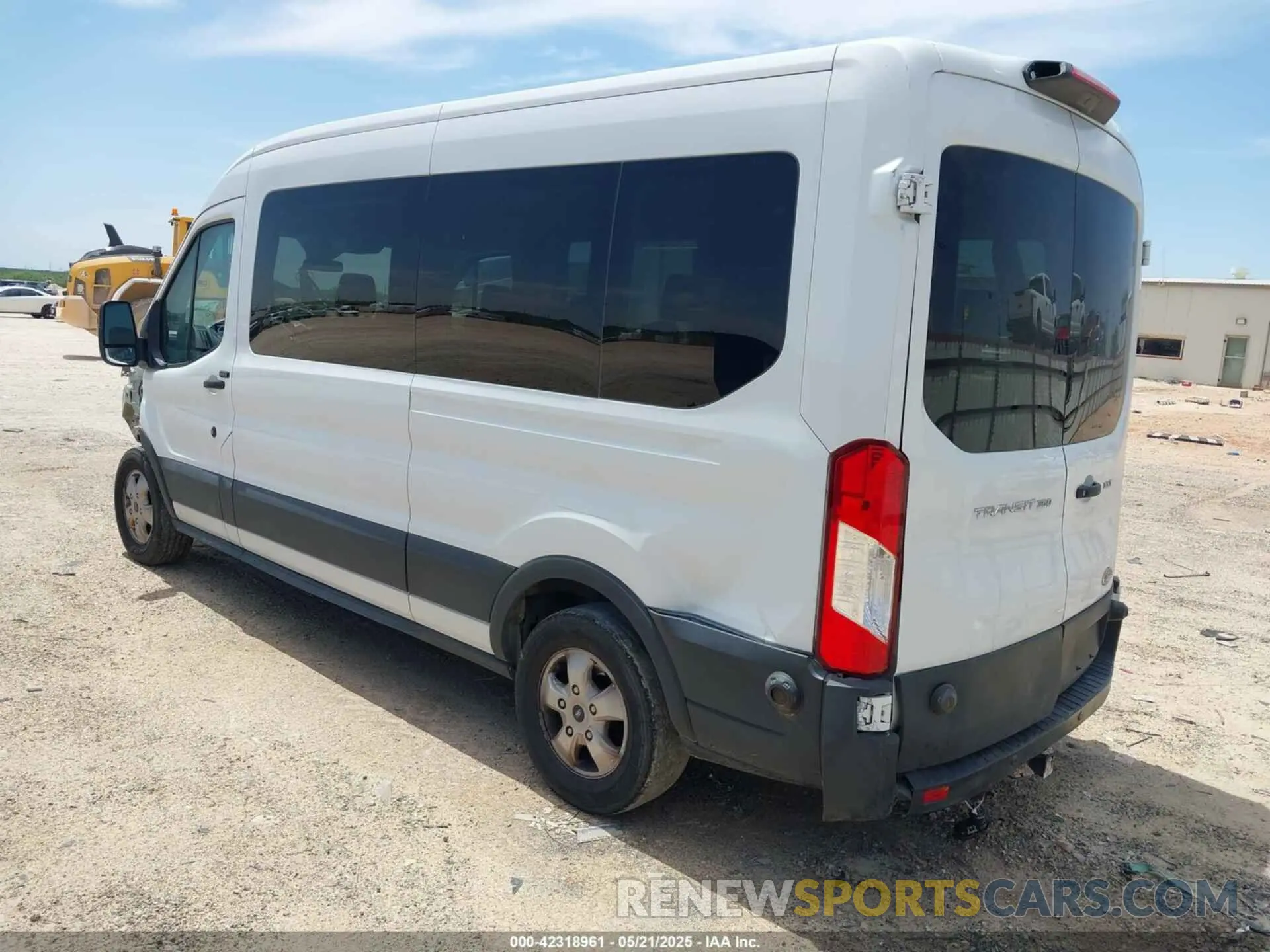 3 Photograph of a damaged car 1FBZX2CM6KKA99660 FORD TRANSIT-350 2019