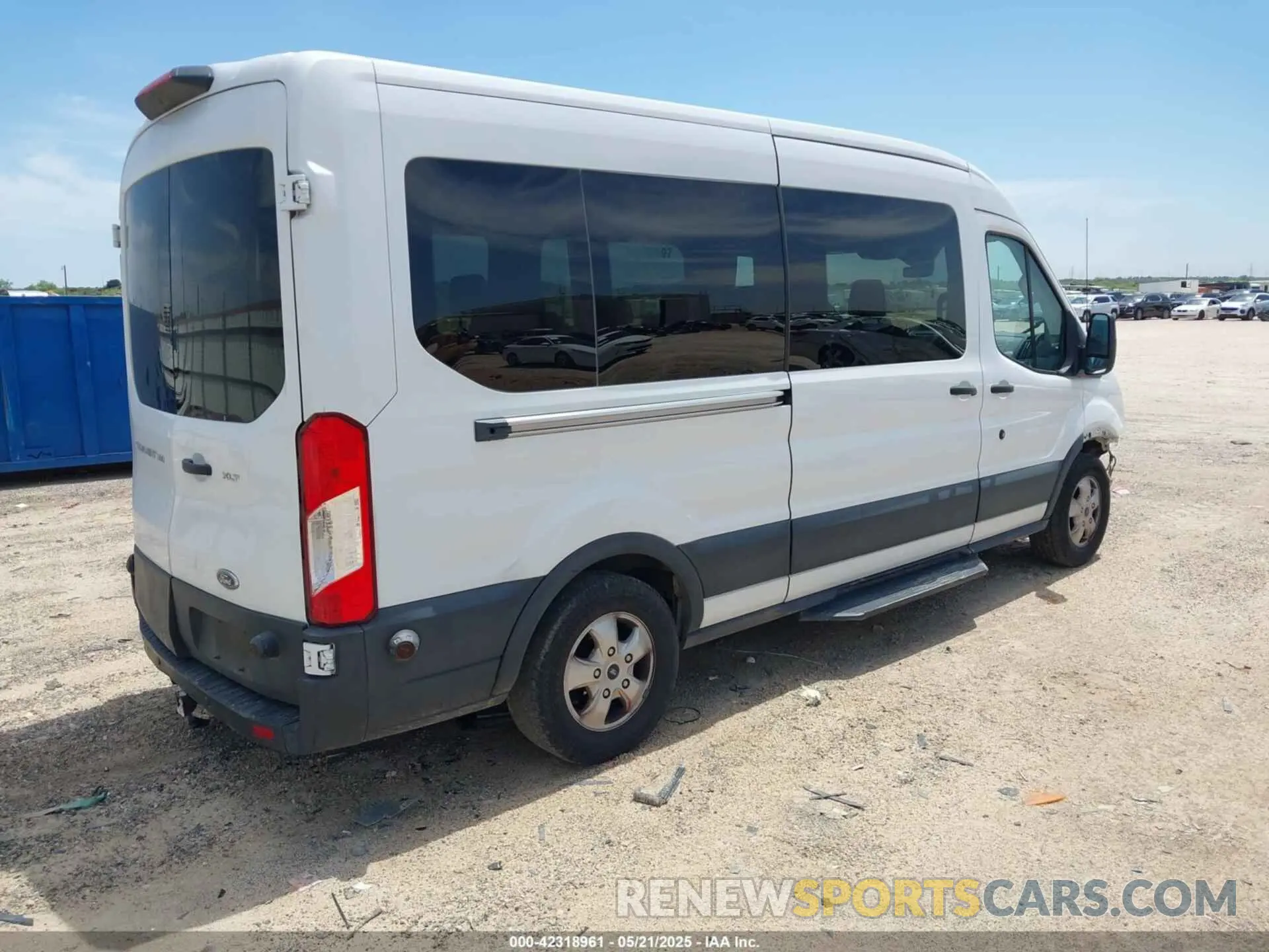 4 Photograph of a damaged car 1FBZX2CM6KKA99660 FORD TRANSIT-350 2019