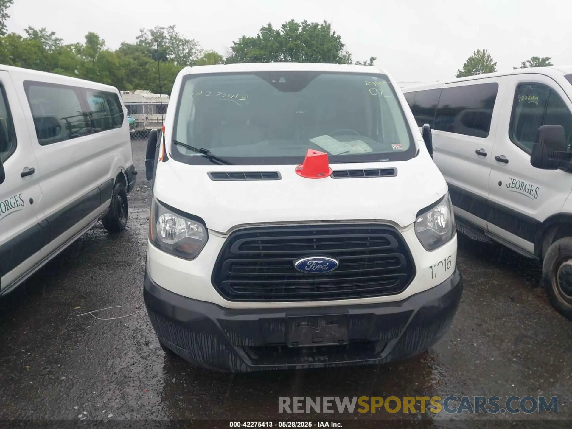 12 Photograph of a damaged car 1FBZX2YM1KKA65246 FORD TRANSIT-350 2019