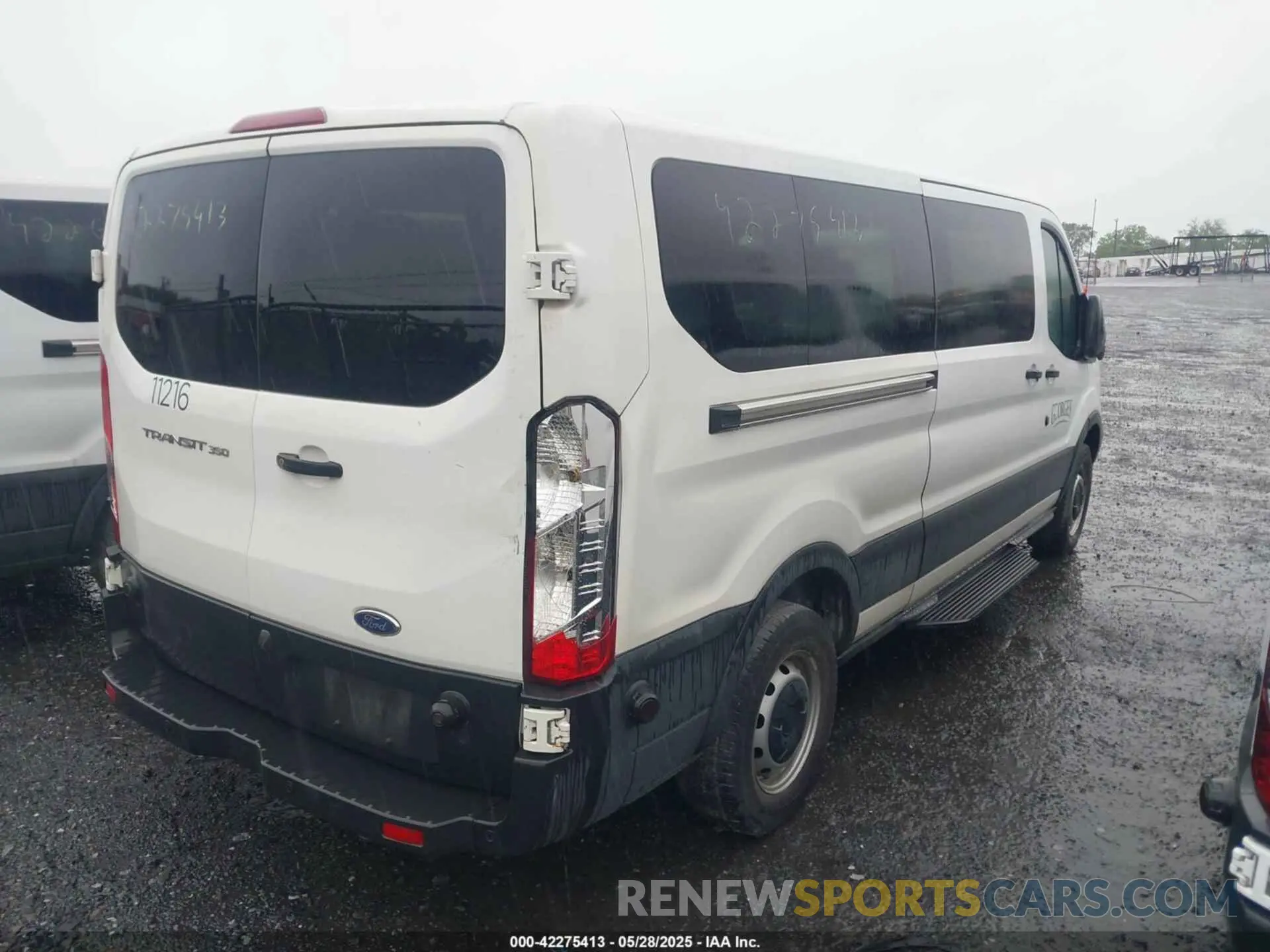 4 Photograph of a damaged car 1FBZX2YM1KKA65246 FORD TRANSIT-350 2019