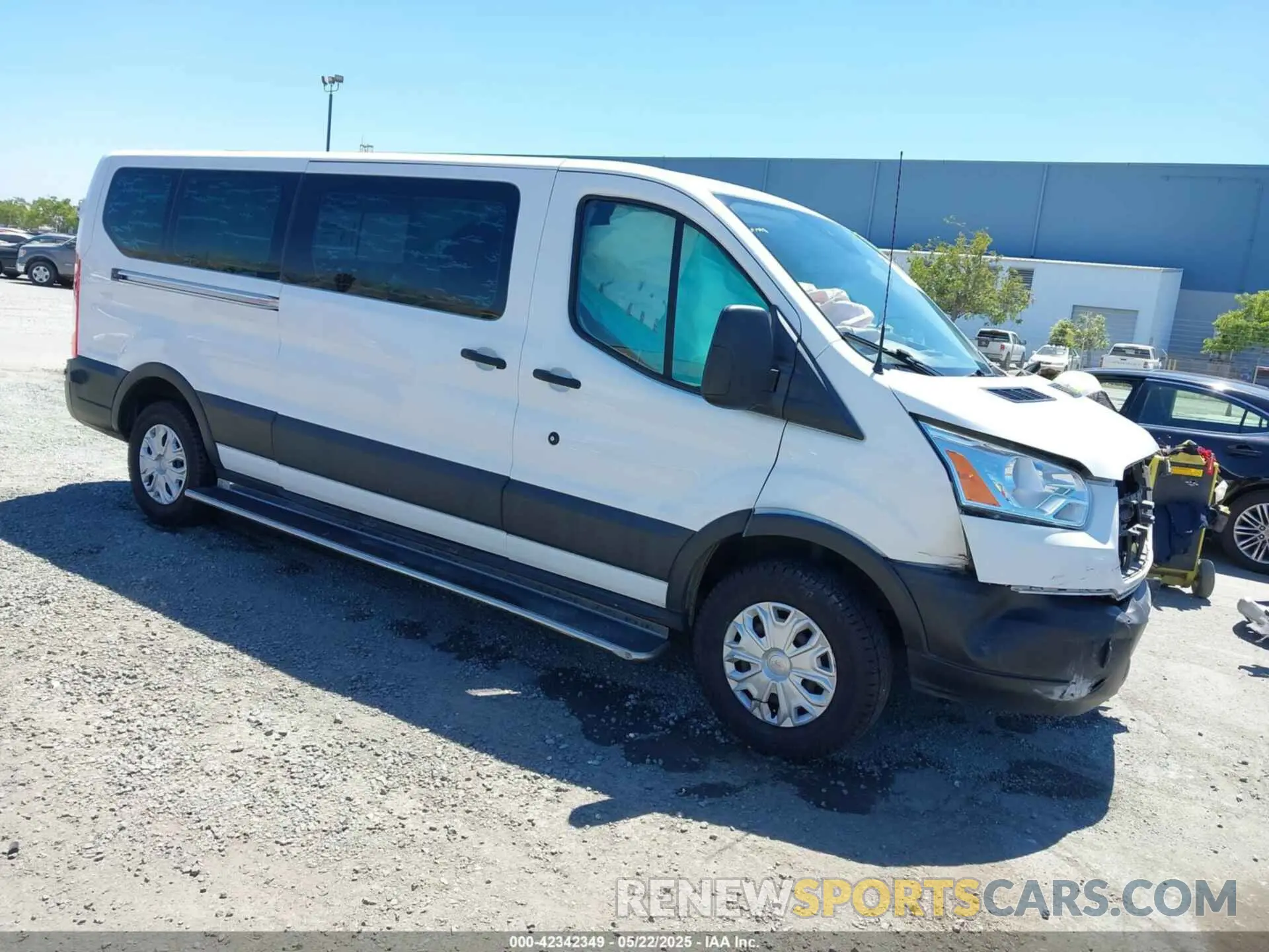 1 Photograph of a damaged car 1FBZX2YM2KKA61349 FORD TRANSIT-350 2019