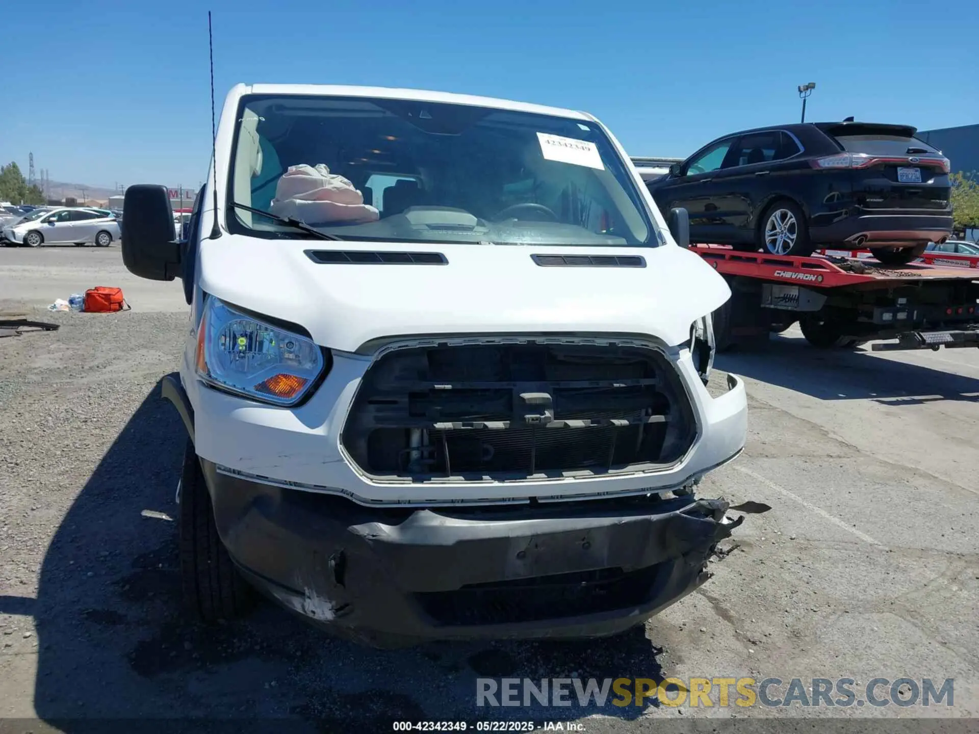 13 Photograph of a damaged car 1FBZX2YM2KKA61349 FORD TRANSIT-350 2019