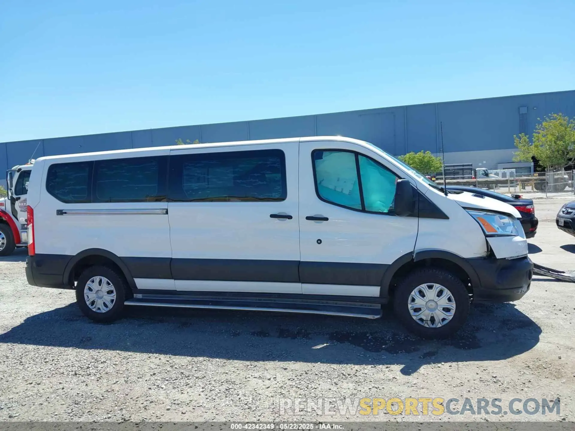 14 Photograph of a damaged car 1FBZX2YM2KKA61349 FORD TRANSIT-350 2019