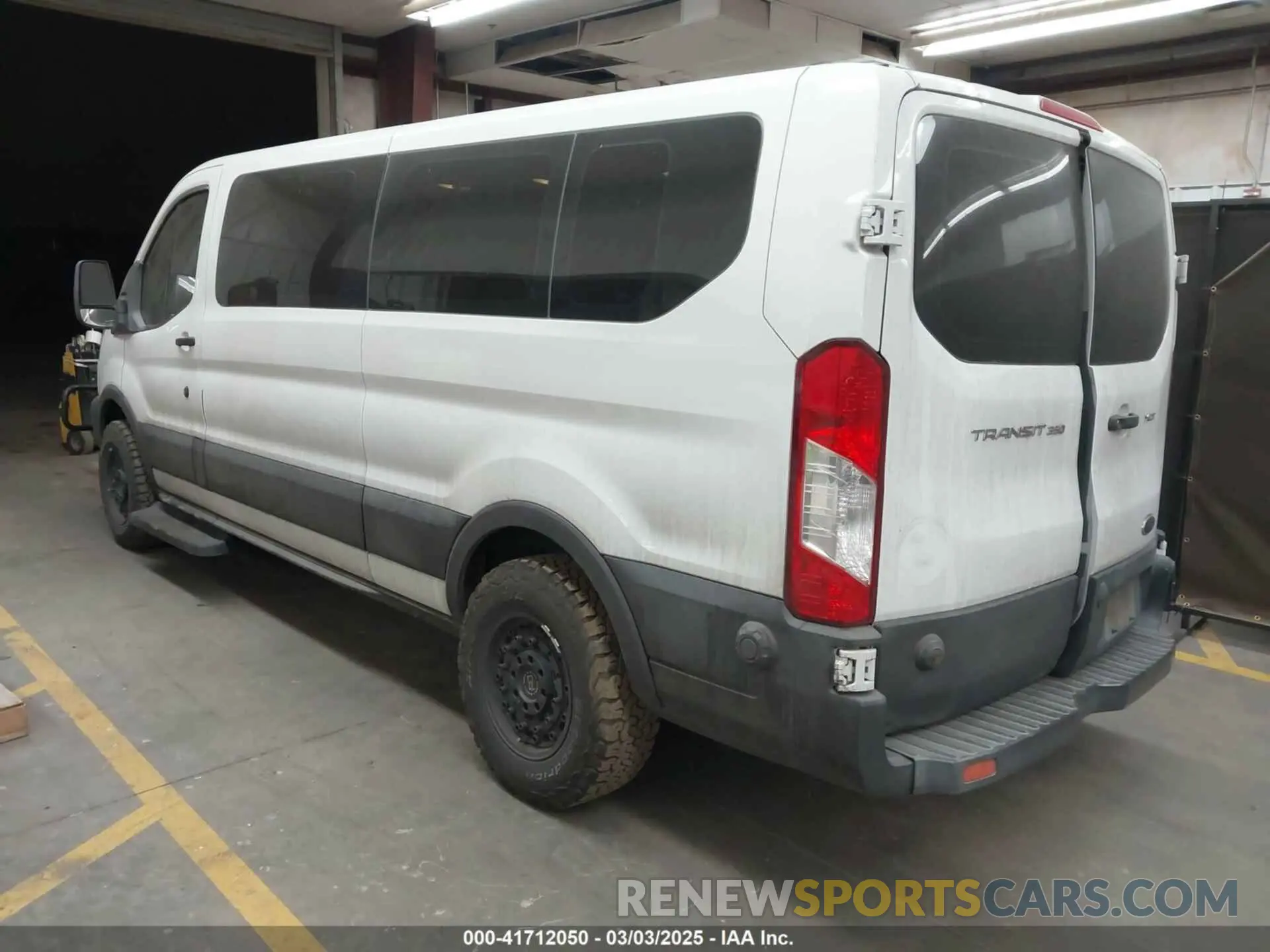 3 Photograph of a damaged car 1FBZX2YM6KKA75786 FORD TRANSIT-350 2019