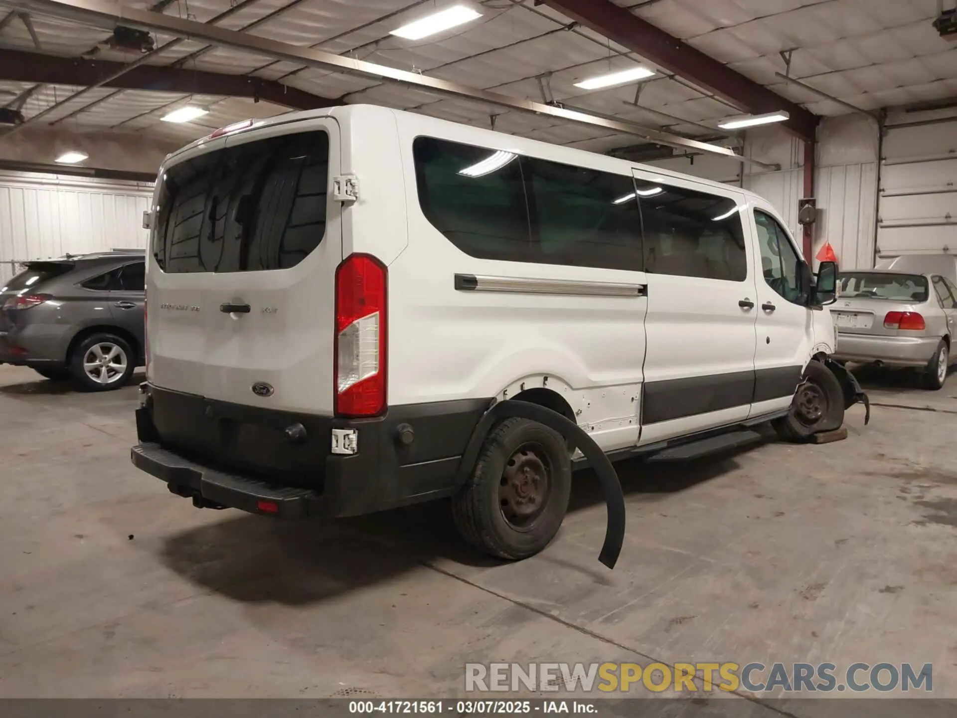 4 Photograph of a damaged car 1FBZX2YM7KKA22871 FORD TRANSIT-350 2019