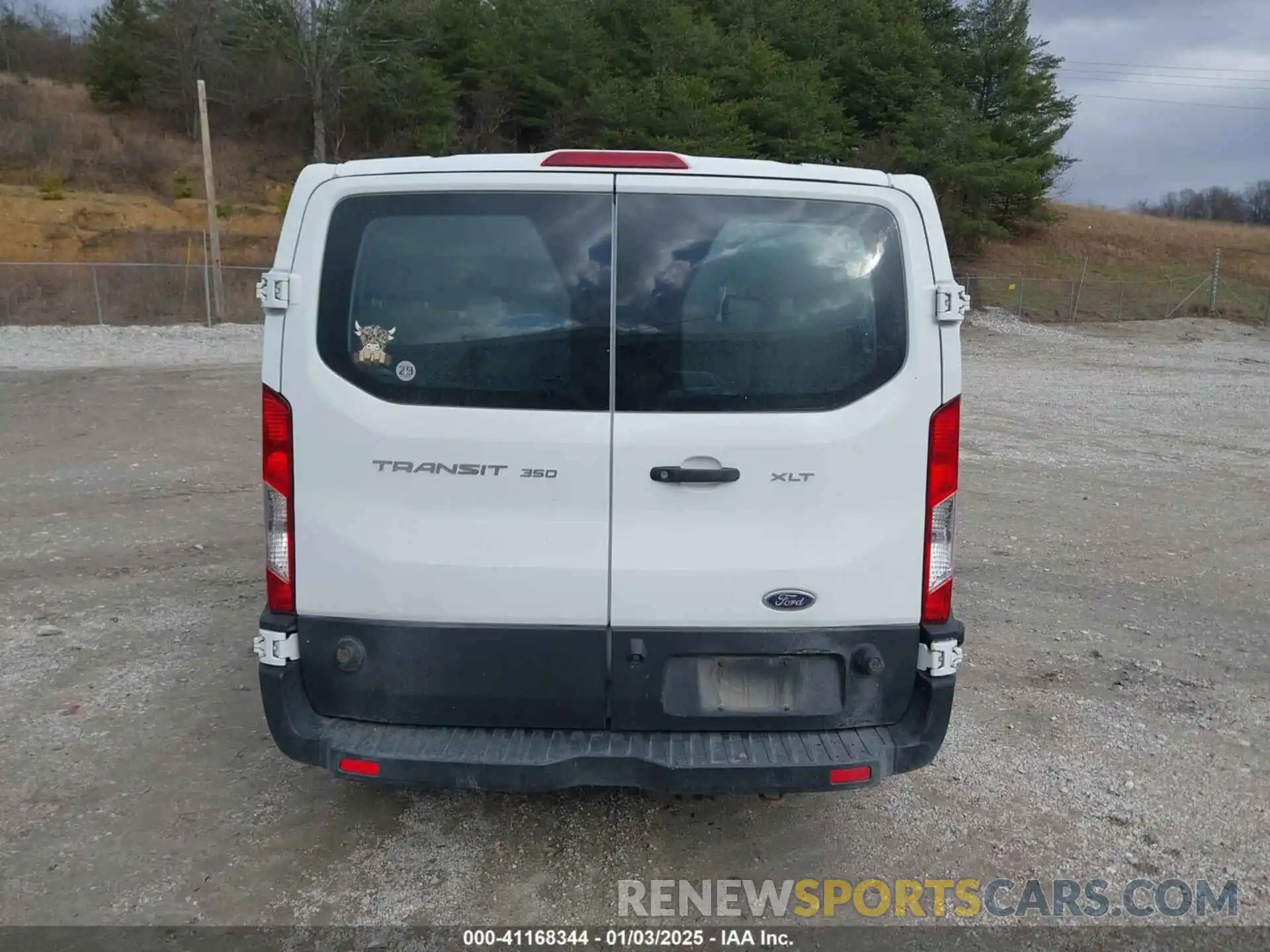 17 Photograph of a damaged car 1FBZX2YM8KKA31871 FORD TRANSIT-350 2019