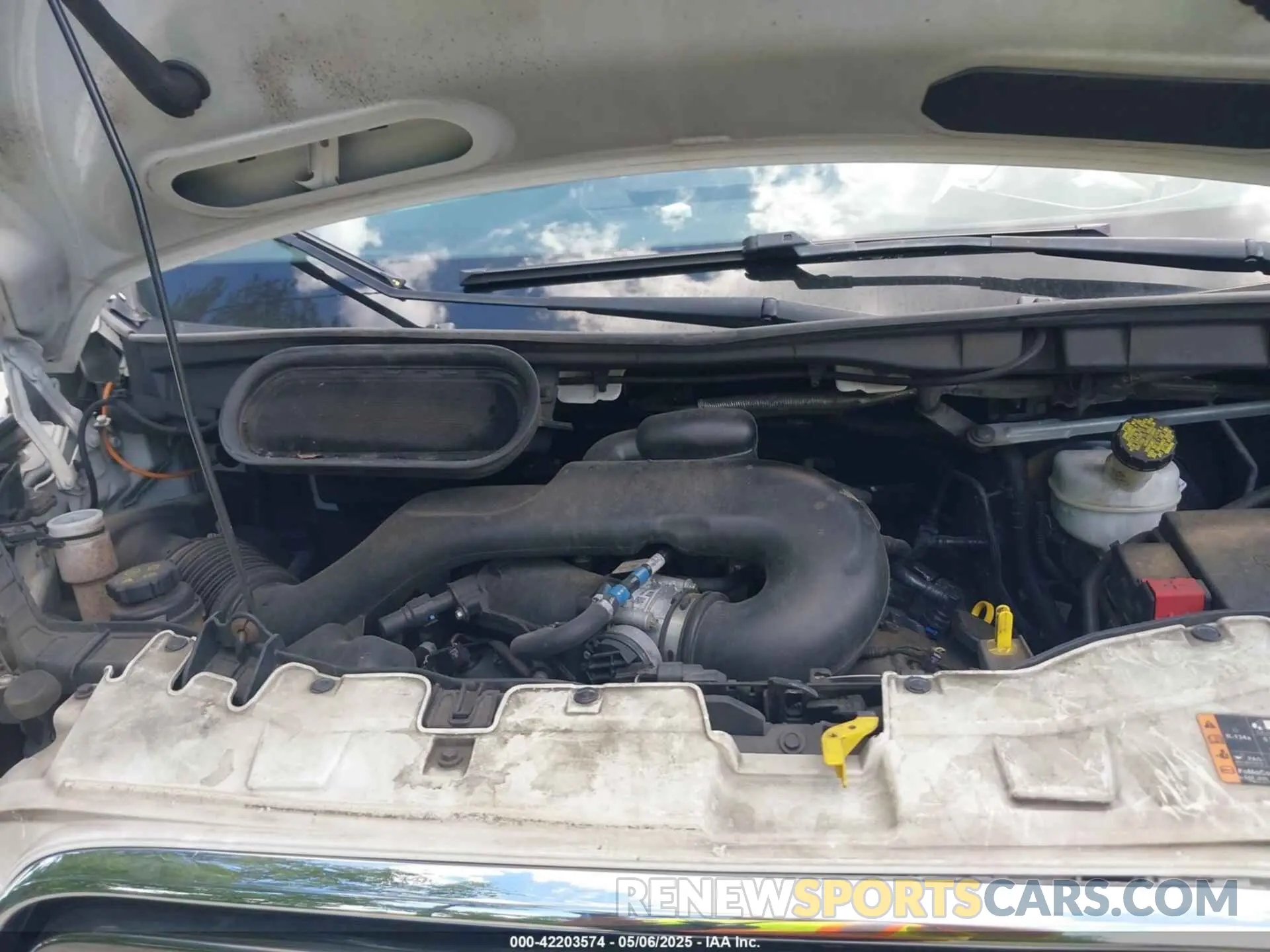 10 Photograph of a damaged car 1FBZX2ZM2KKB12170 FORD TRANSIT-350 2019