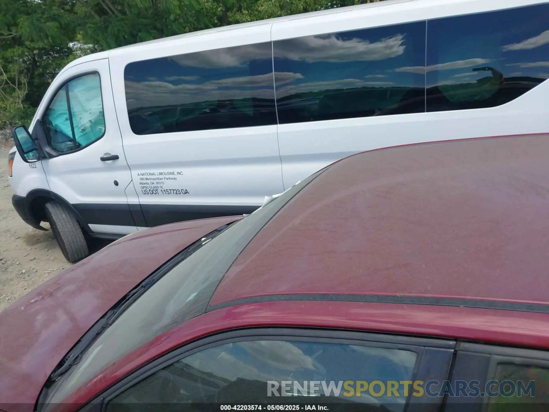 14 Photograph of a damaged car 1FBZX2ZM2KKB12170 FORD TRANSIT-350 2019