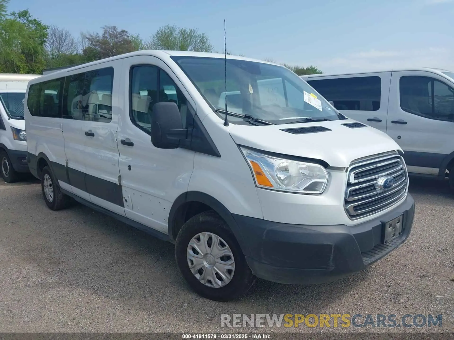 1 Photograph of a damaged car 1FBZX2ZM2KKB65886 FORD TRANSIT-350 2019