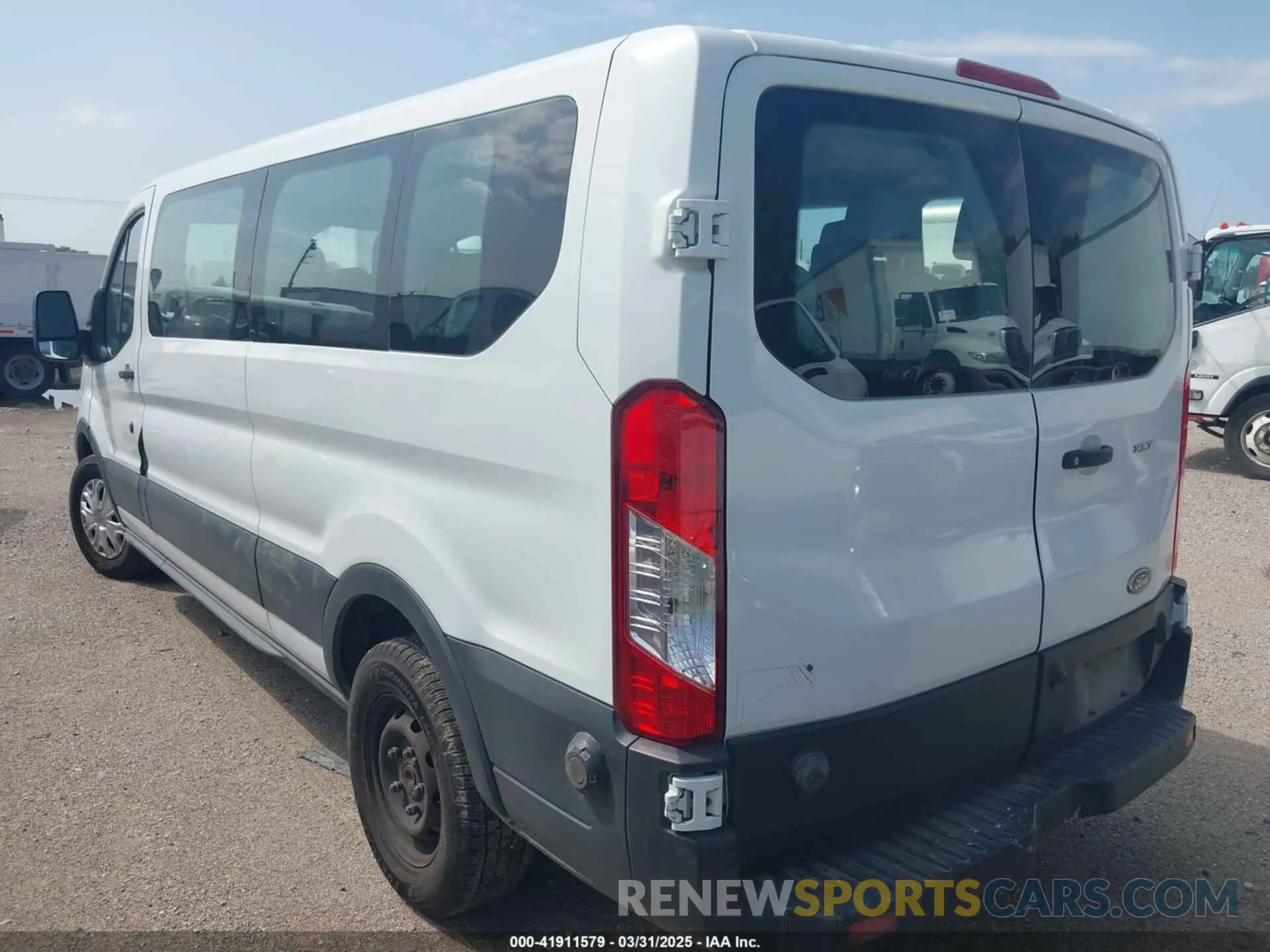 3 Photograph of a damaged car 1FBZX2ZM2KKB65886 FORD TRANSIT-350 2019
