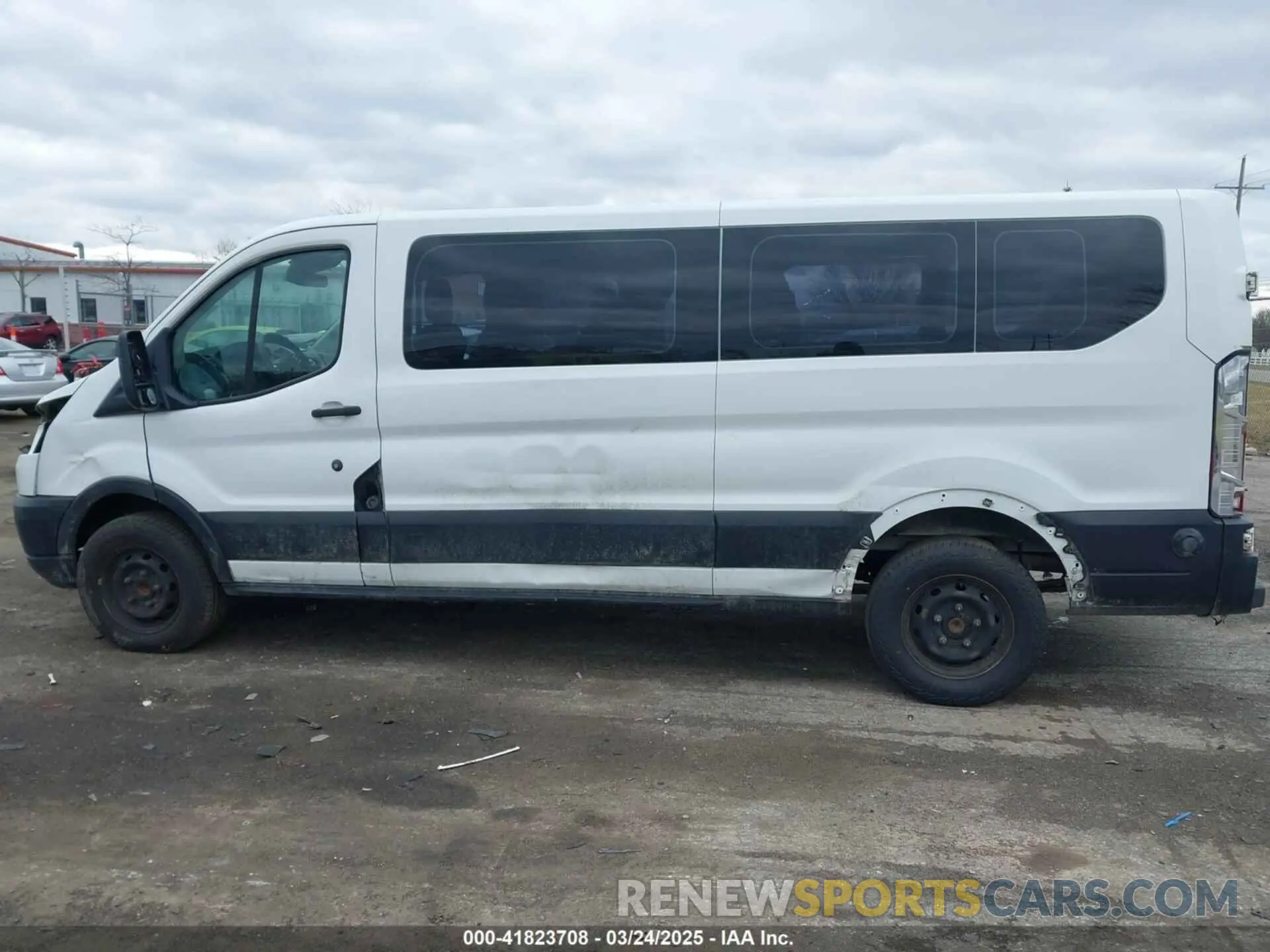 14 Photograph of a damaged car 1FBZX2ZM7KKA47090 FORD TRANSIT-350 2019