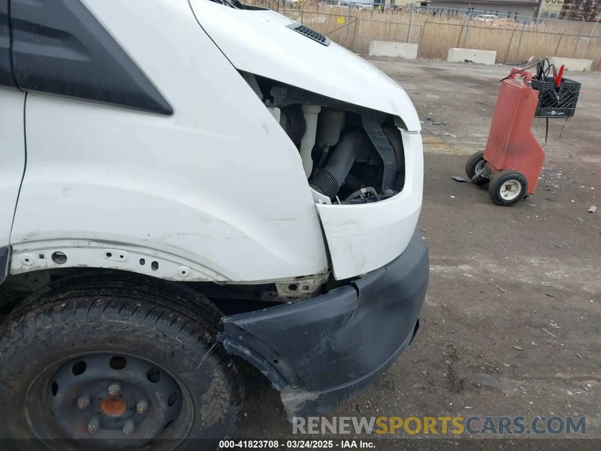 17 Photograph of a damaged car 1FBZX2ZM7KKA47090 FORD TRANSIT-350 2019