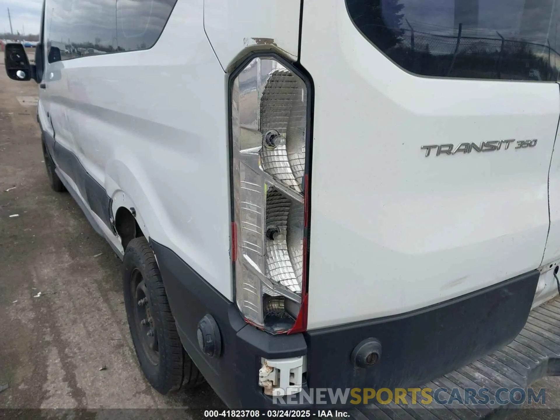 20 Photograph of a damaged car 1FBZX2ZM7KKA47090 FORD TRANSIT-350 2019