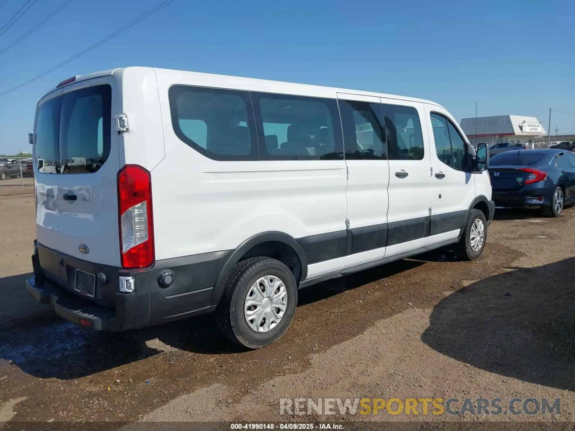 4 Photograph of a damaged car 1FBZX2ZM8KKA75772 FORD TRANSIT-350 2019