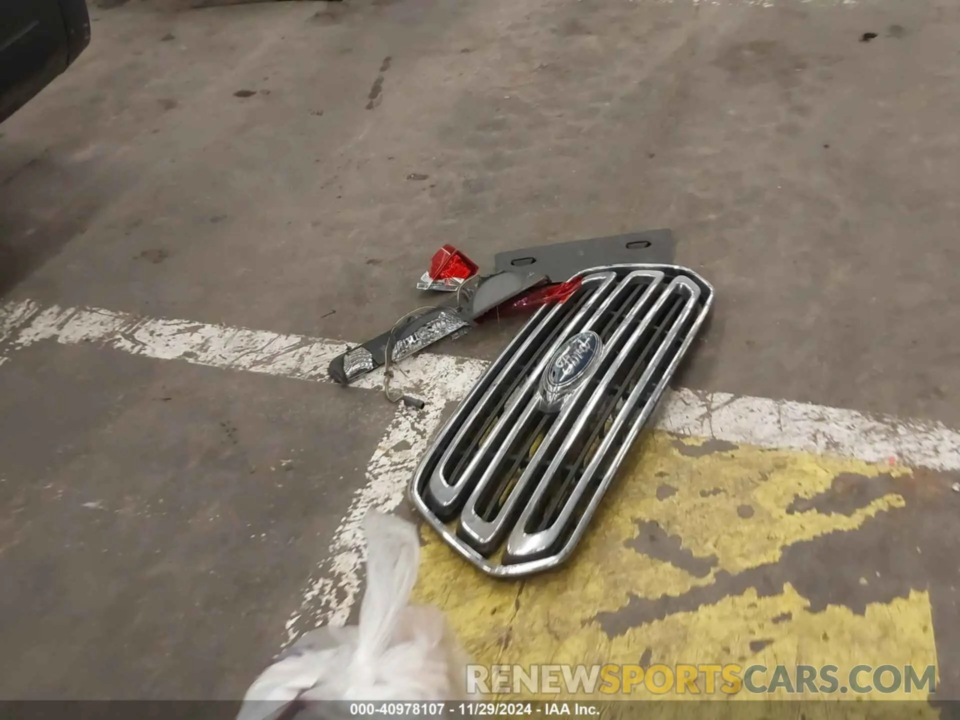 12 Photograph of a damaged car 1FBZX2ZM8KKB24761 FORD TRANSIT-350 2019