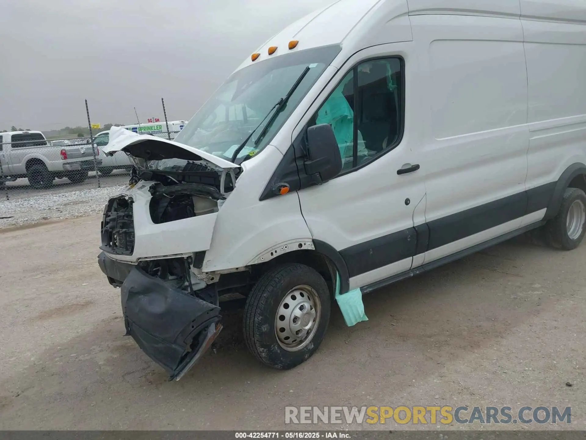 2 Photograph of a damaged car 1FTBF4XV6KKA58847 FORD TRANSIT-350 2019