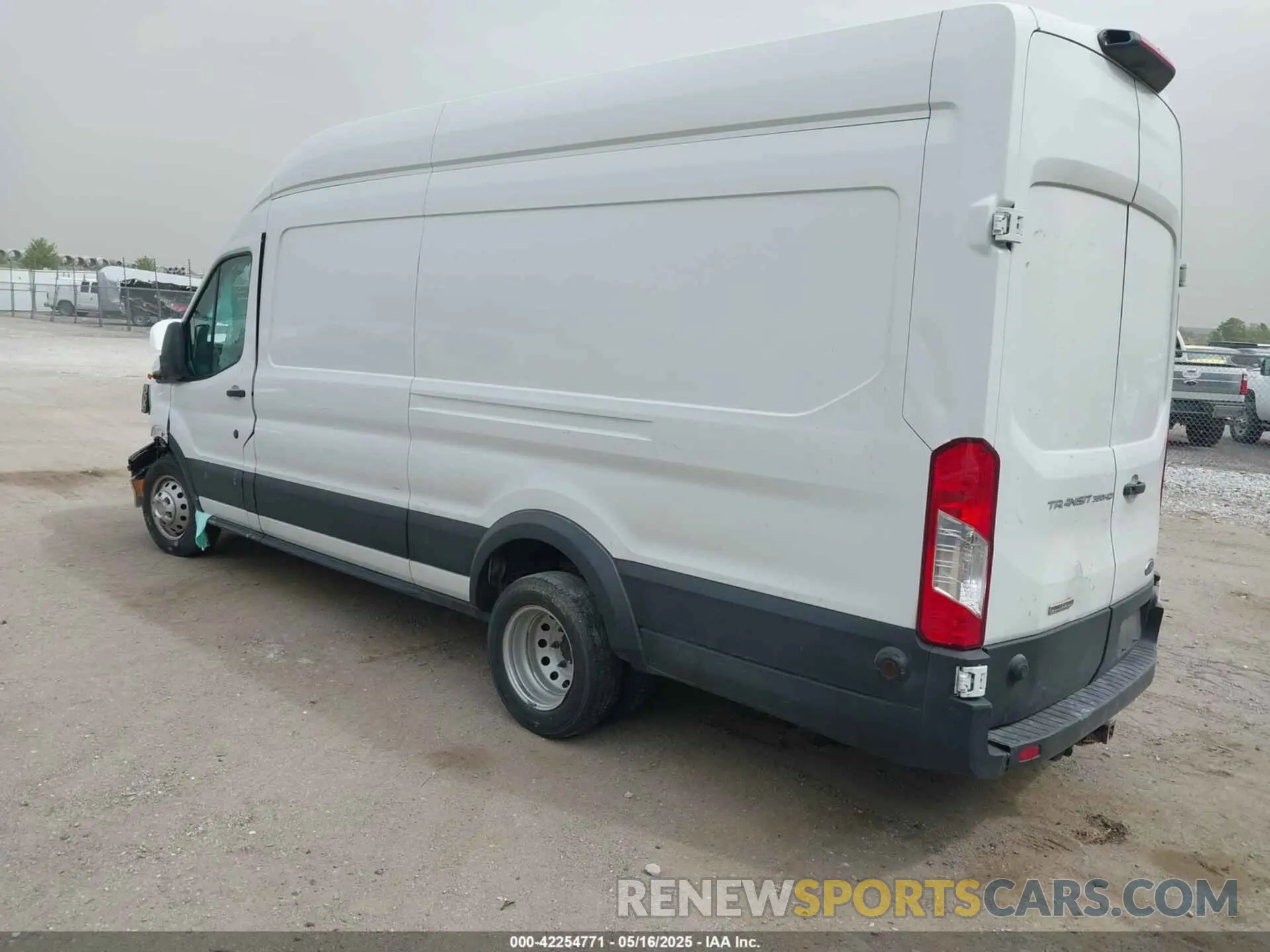 3 Photograph of a damaged car 1FTBF4XV6KKA58847 FORD TRANSIT-350 2019