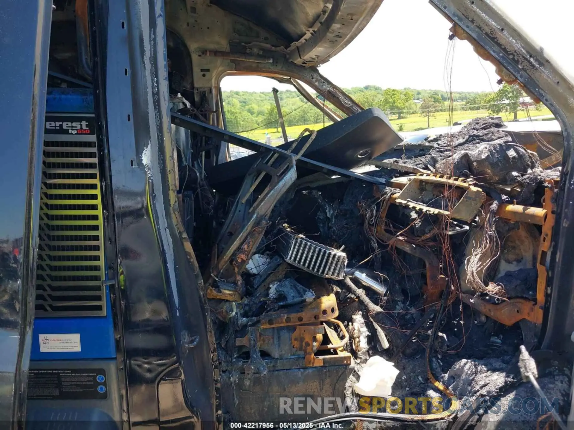 5 Photograph of a damaged car 1FTBW2CG4KKB41754 FORD TRANSIT-350 2019