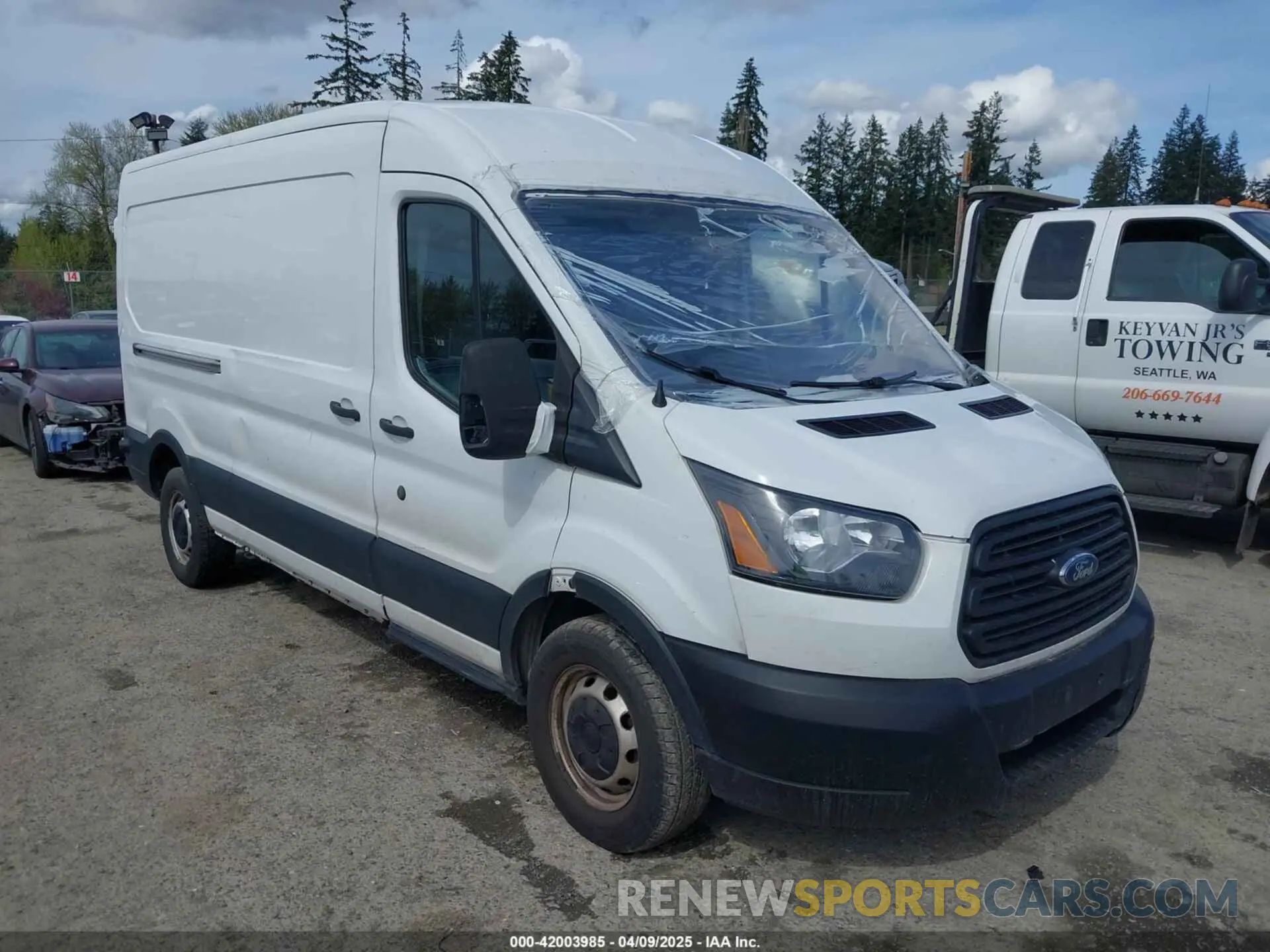 1 Photograph of a damaged car 1FTBW2CM0KKB30319 FORD TRANSIT-350 2019