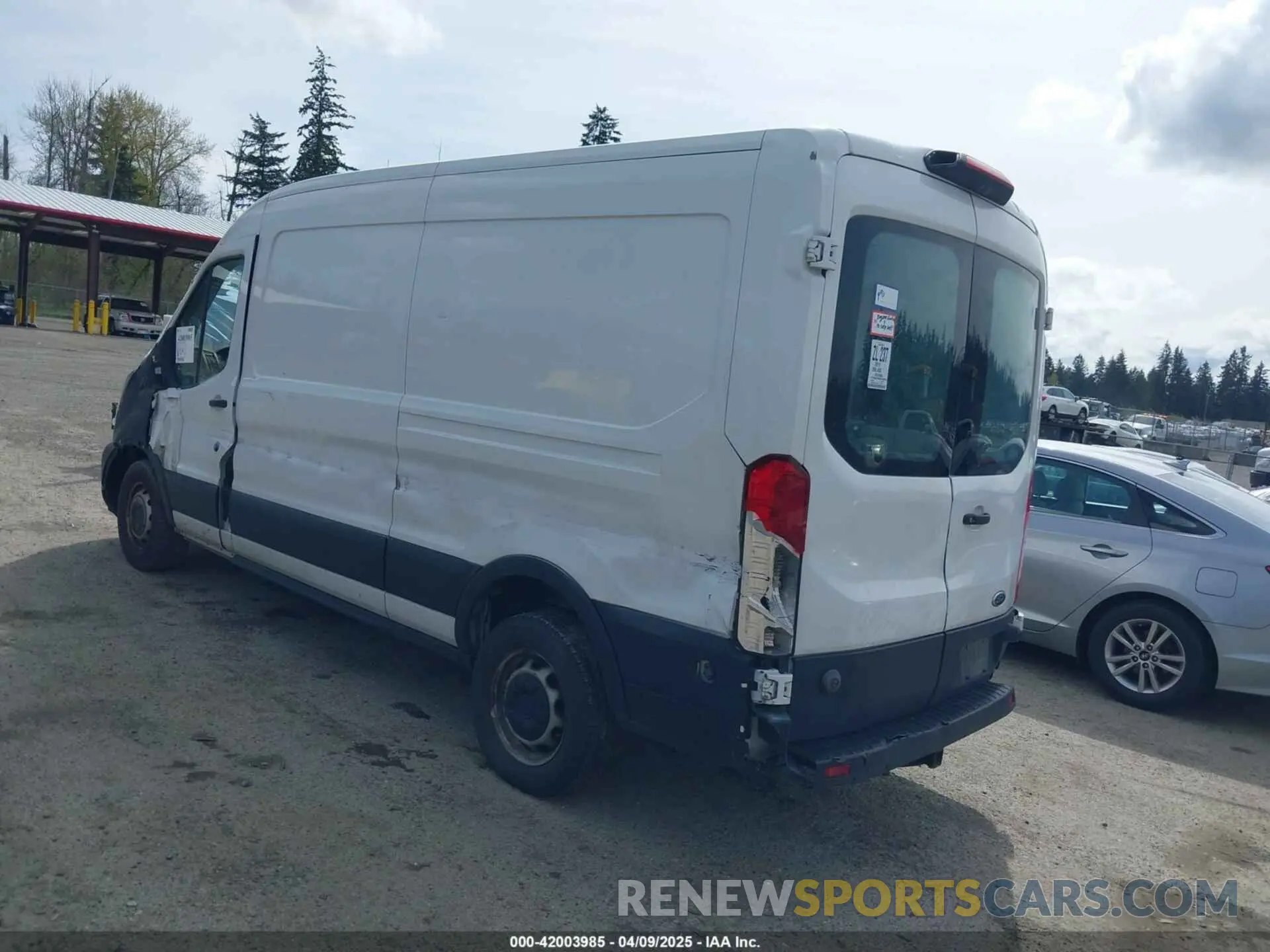3 Photograph of a damaged car 1FTBW2CM0KKB30319 FORD TRANSIT-350 2019